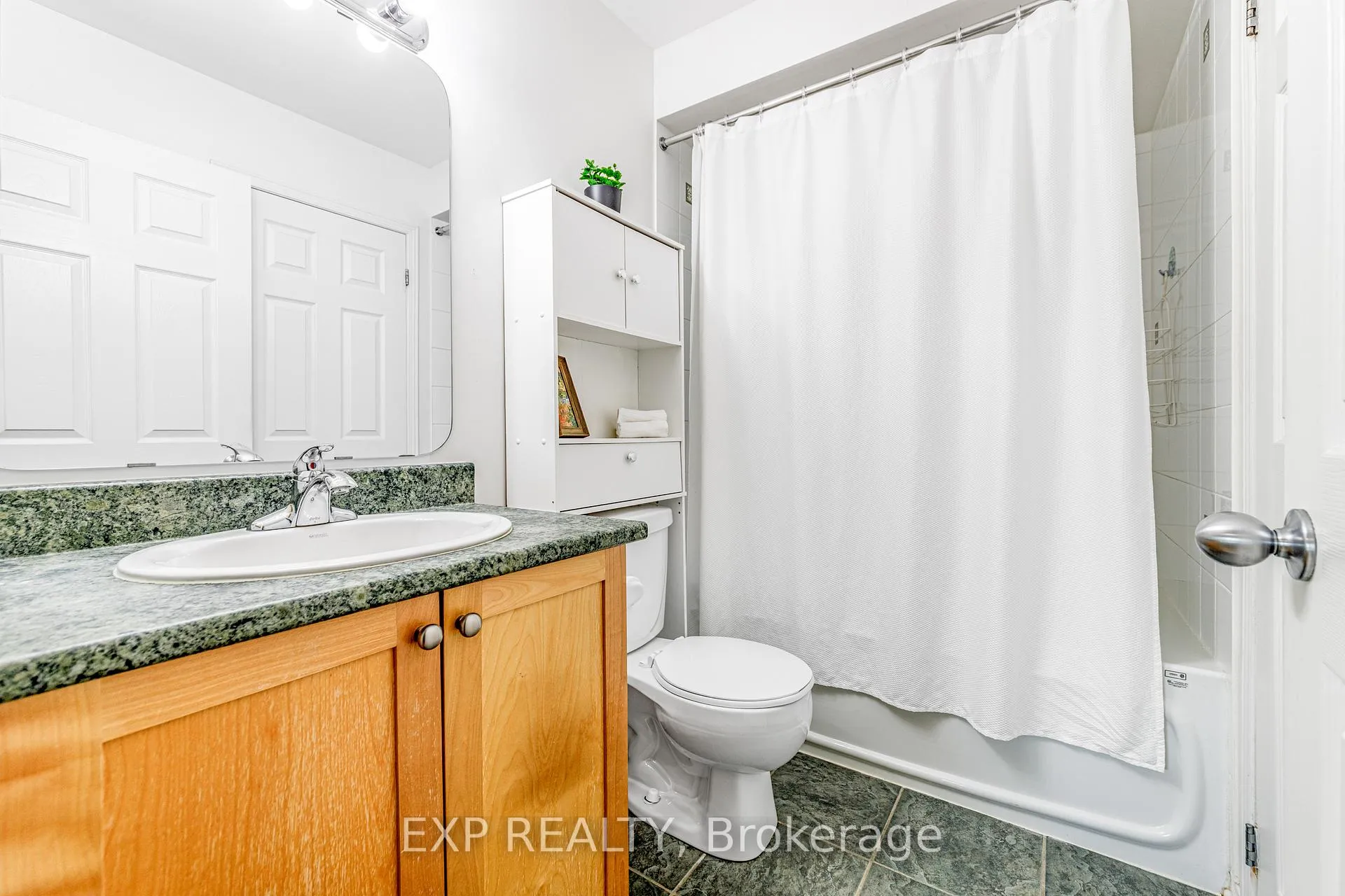 Photo 20 of 102 Gatestone Private, Ottawa, Beacon Hill South — HOMEH