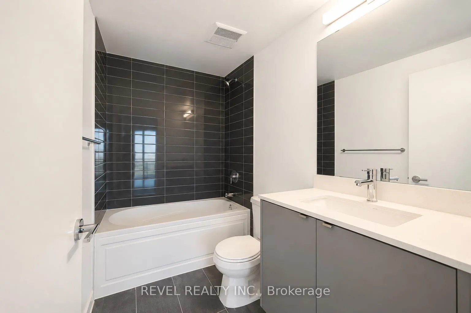 Photo 10 of Unit A223, 3210 Dakota Common, Burlington, Alton — HOMEH
