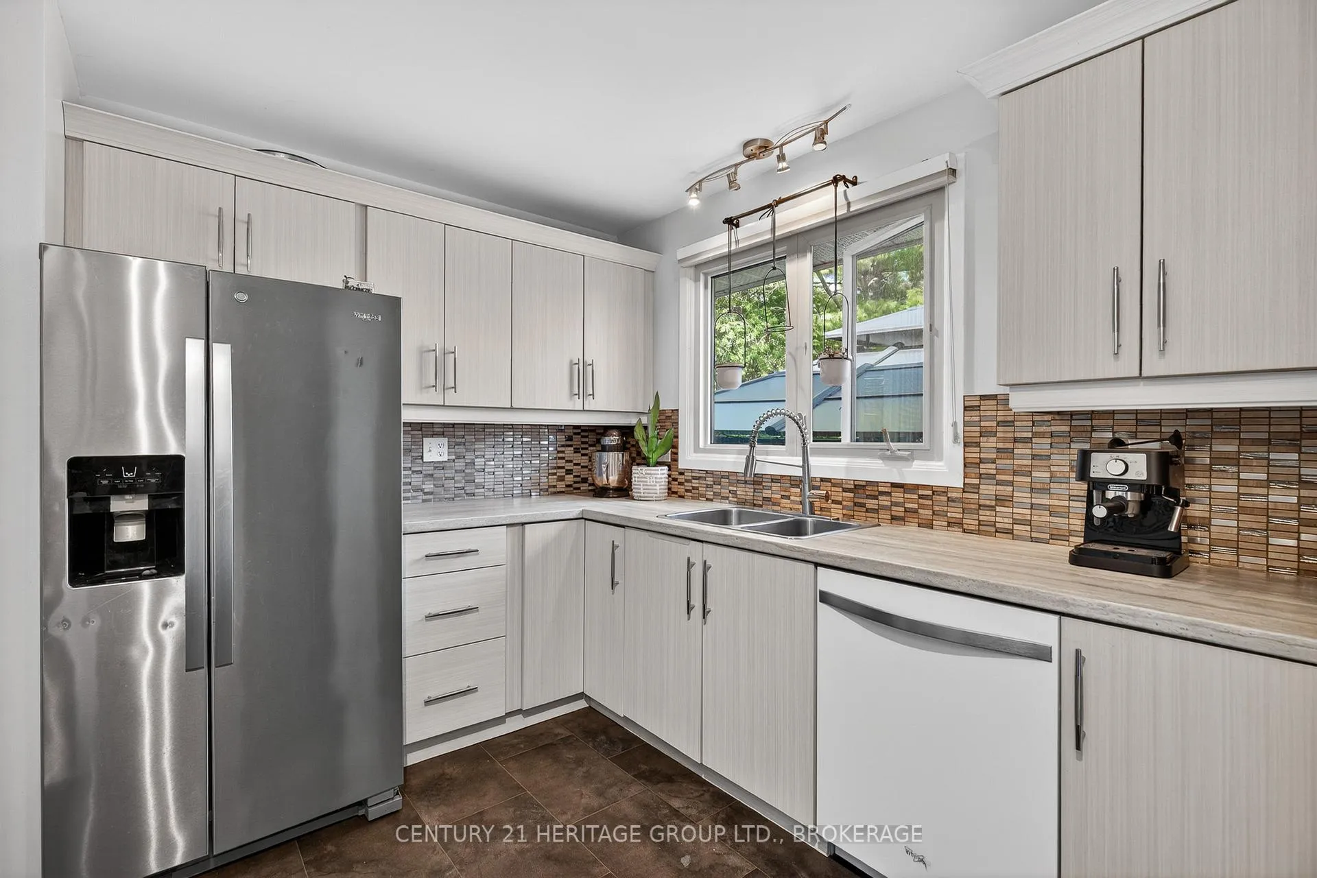 Photo 18 of 825 Allum Avenue, Kingston, South of Taylor-Kidd Blvd — HOMEH