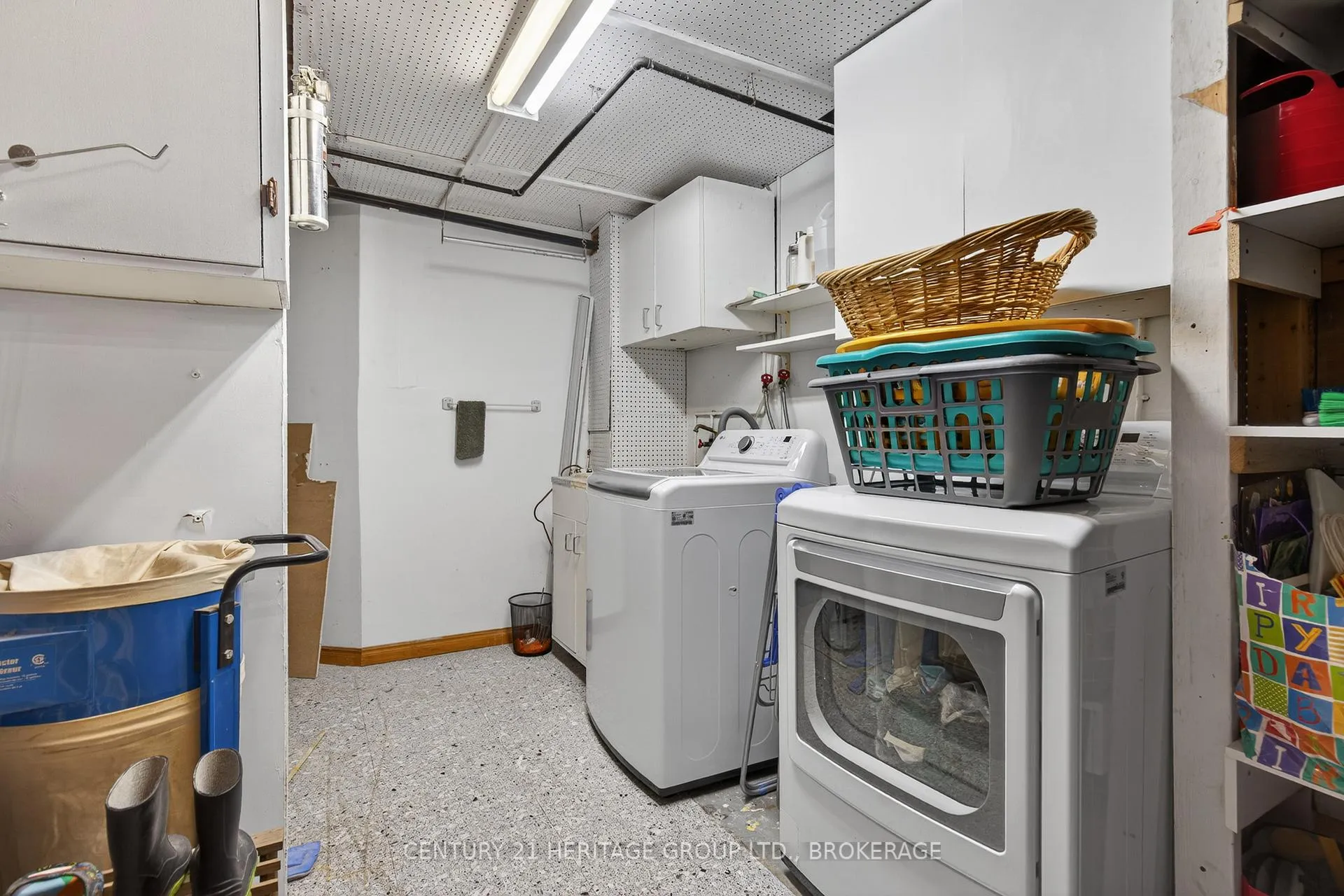 Photo 43 of 825 Allum Avenue, Kingston, South of Taylor-Kidd Blvd — HOMEH