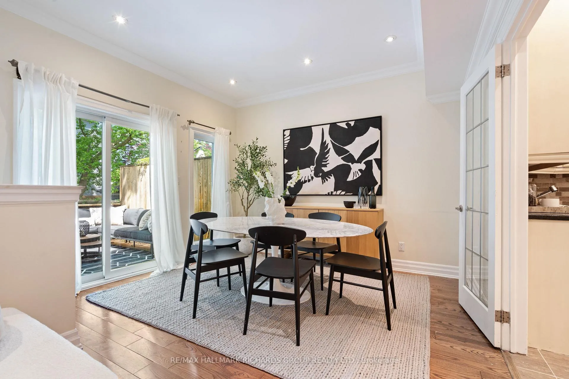 Photo 9 of 72 Waverley Road, Toronto, The Beaches — HOMEH