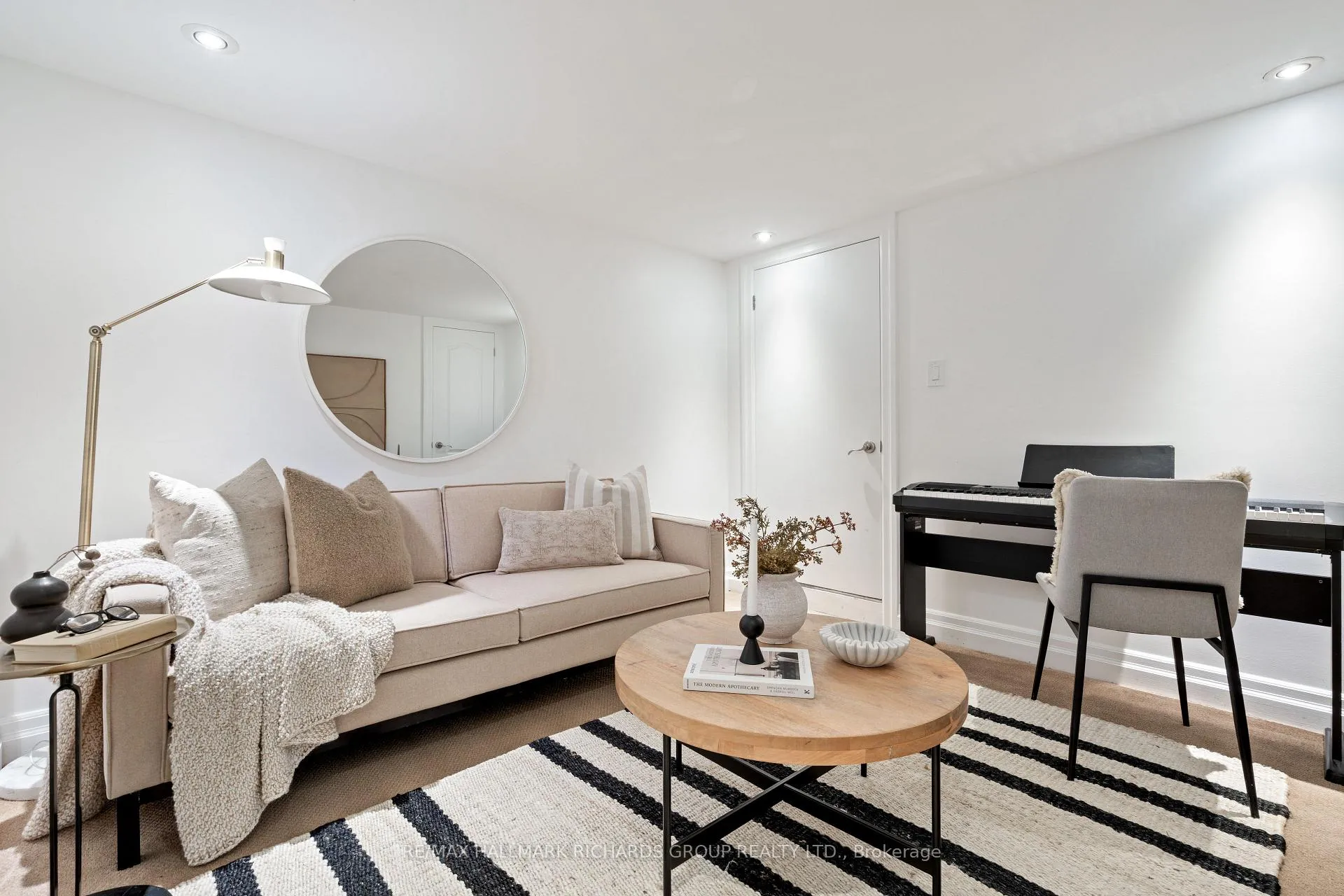 Photo 10 of 72 Waverley Road, Toronto, The Beaches — HOMEH