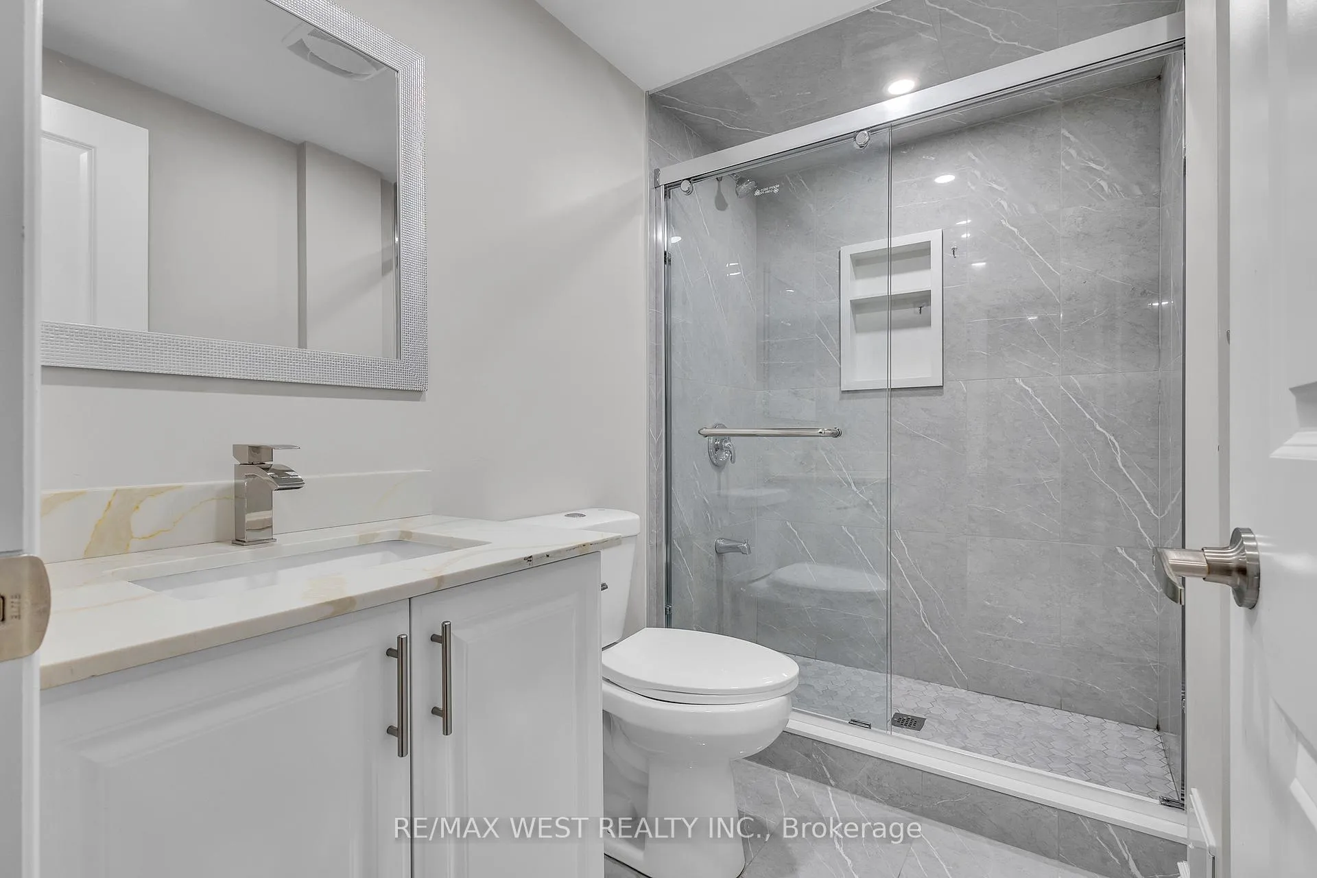 Photo 8 of Unit Lower, 65 Port Royal Avenue, Vaughan, Kleinburg — HOMEH