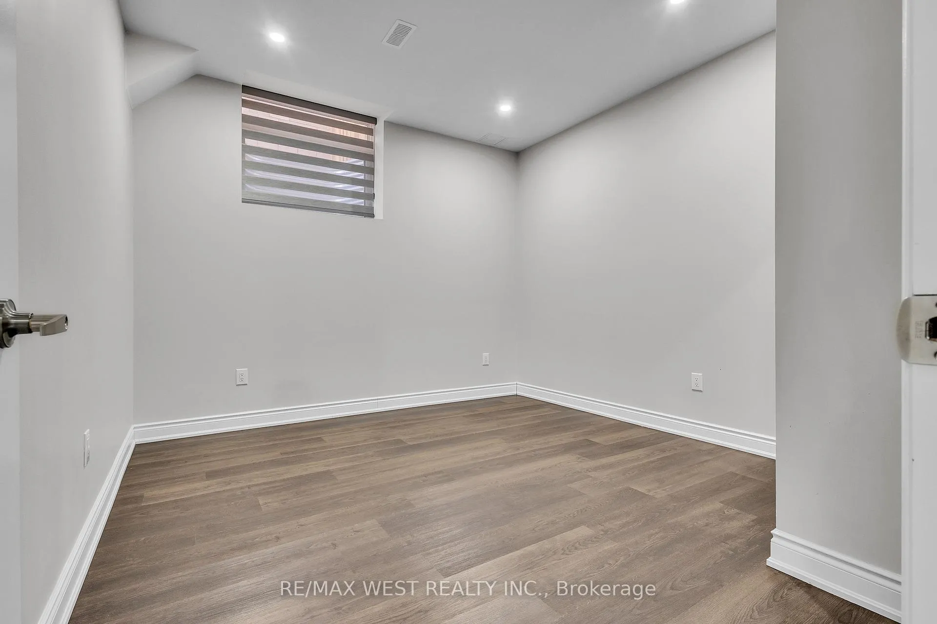 Photo 9 of Unit Lower, 65 Port Royal Avenue, Vaughan, Kleinburg — HOMEH