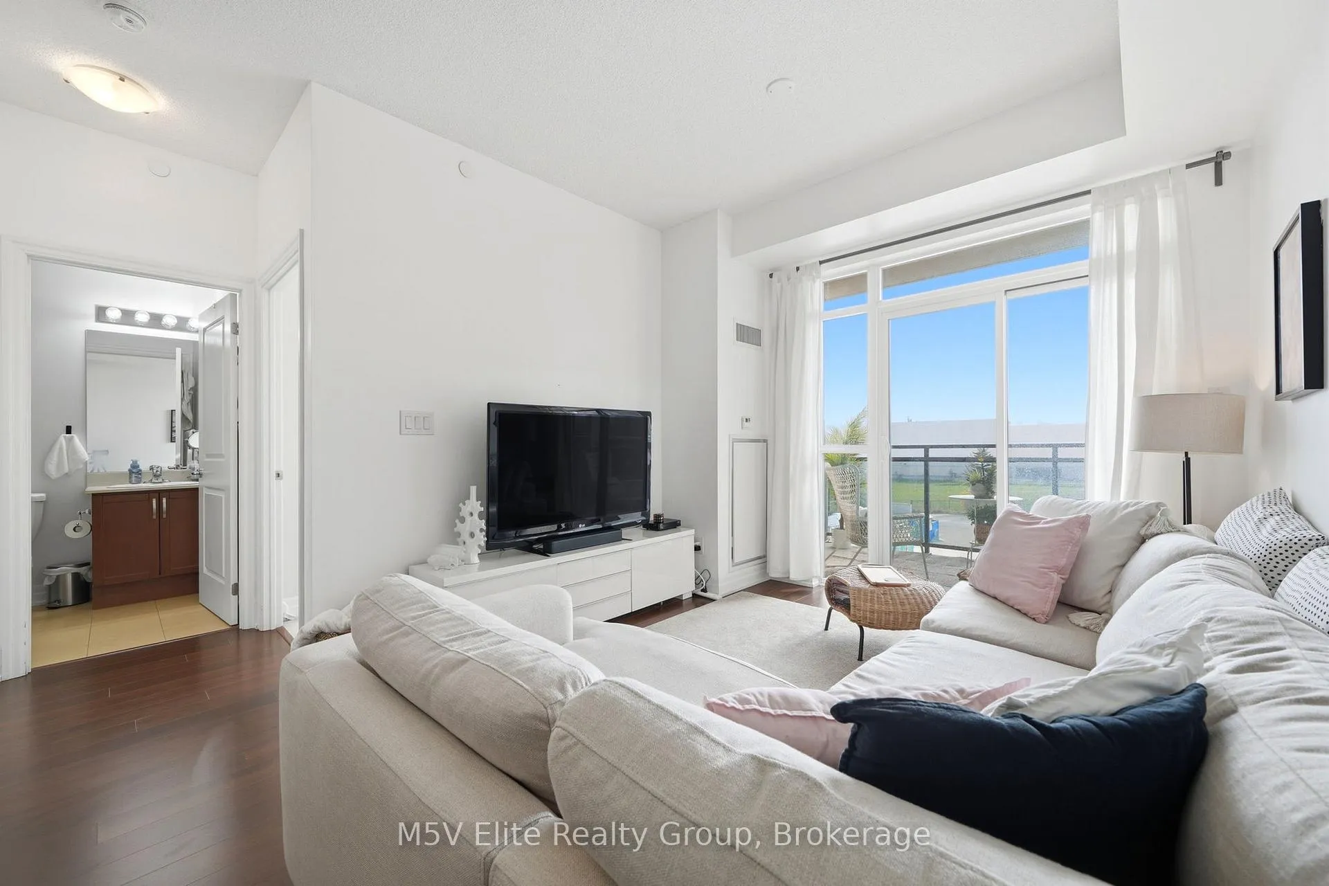 Photo 5 of Unit 330, 111 Civic Square Gate, Aurora, Bayview Wellington — HOMEH