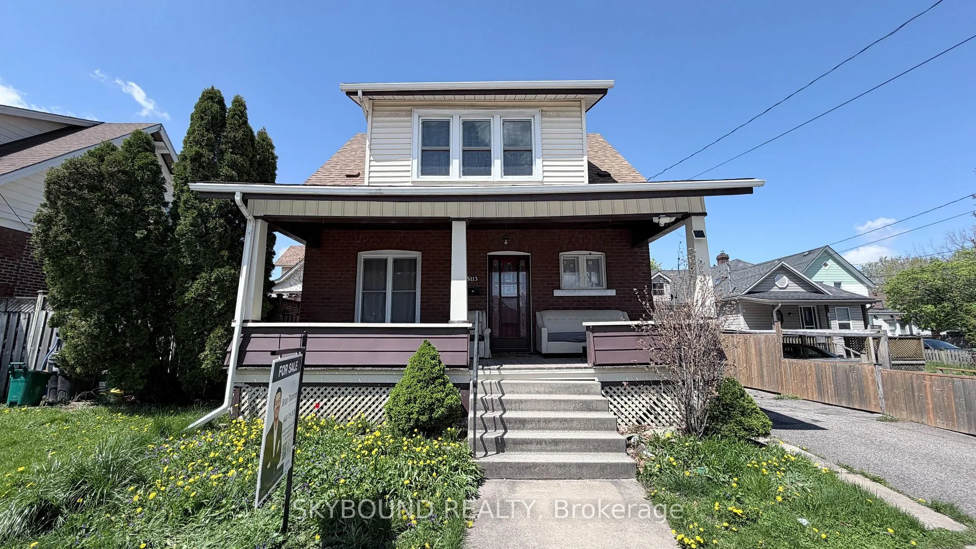 Photo of 5113 St Lawrence Avenue