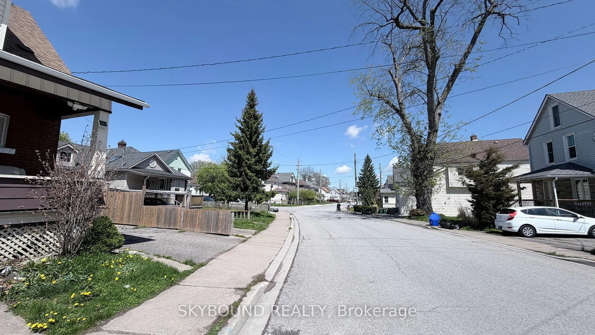 Photo 4 of 5113 St Lawrence Avenue, Niagara Falls, Downtown — HOMEH
