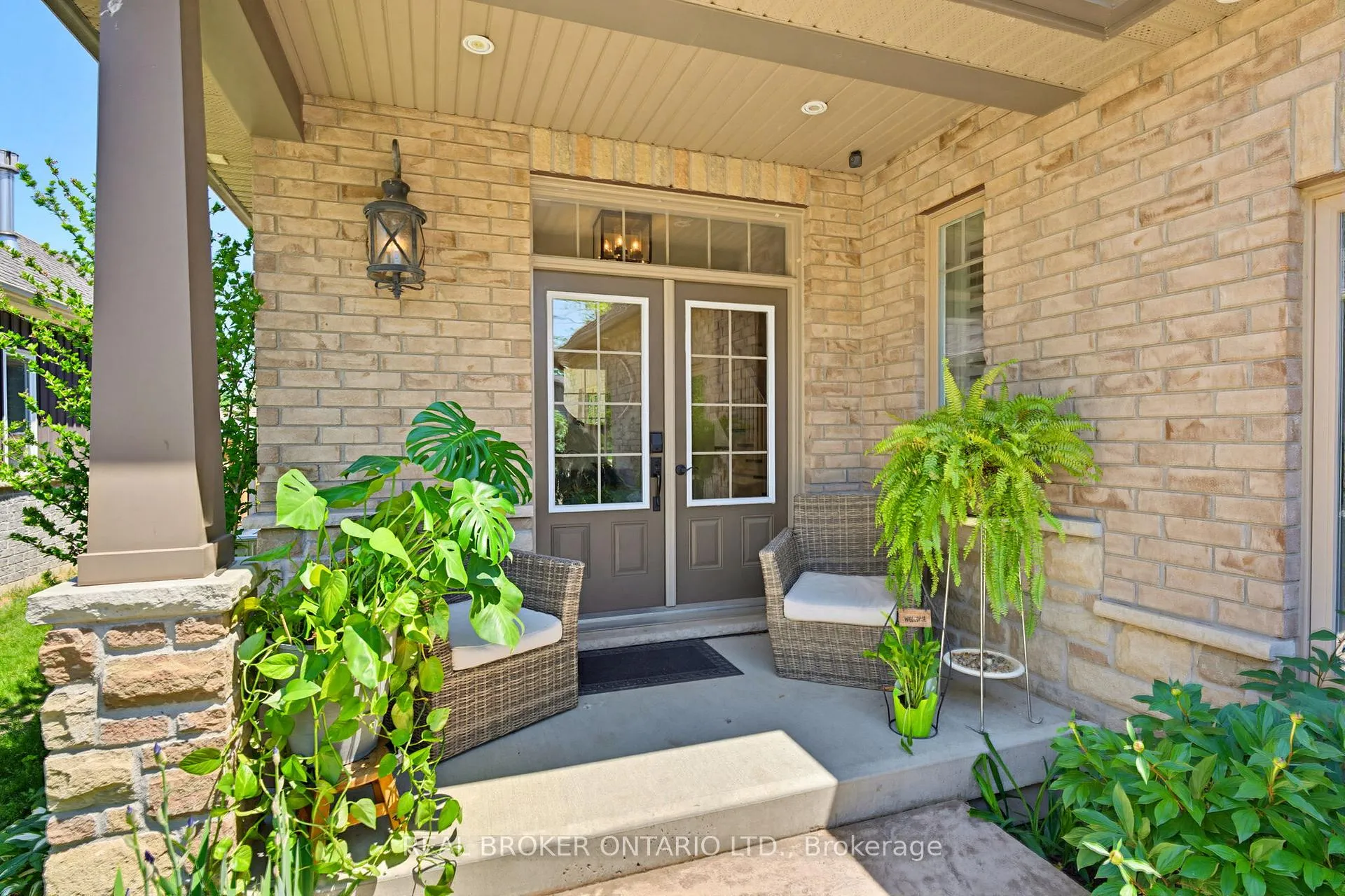 Photo 2 of 50 Cedar Street, Brant, Paris — HOMEH