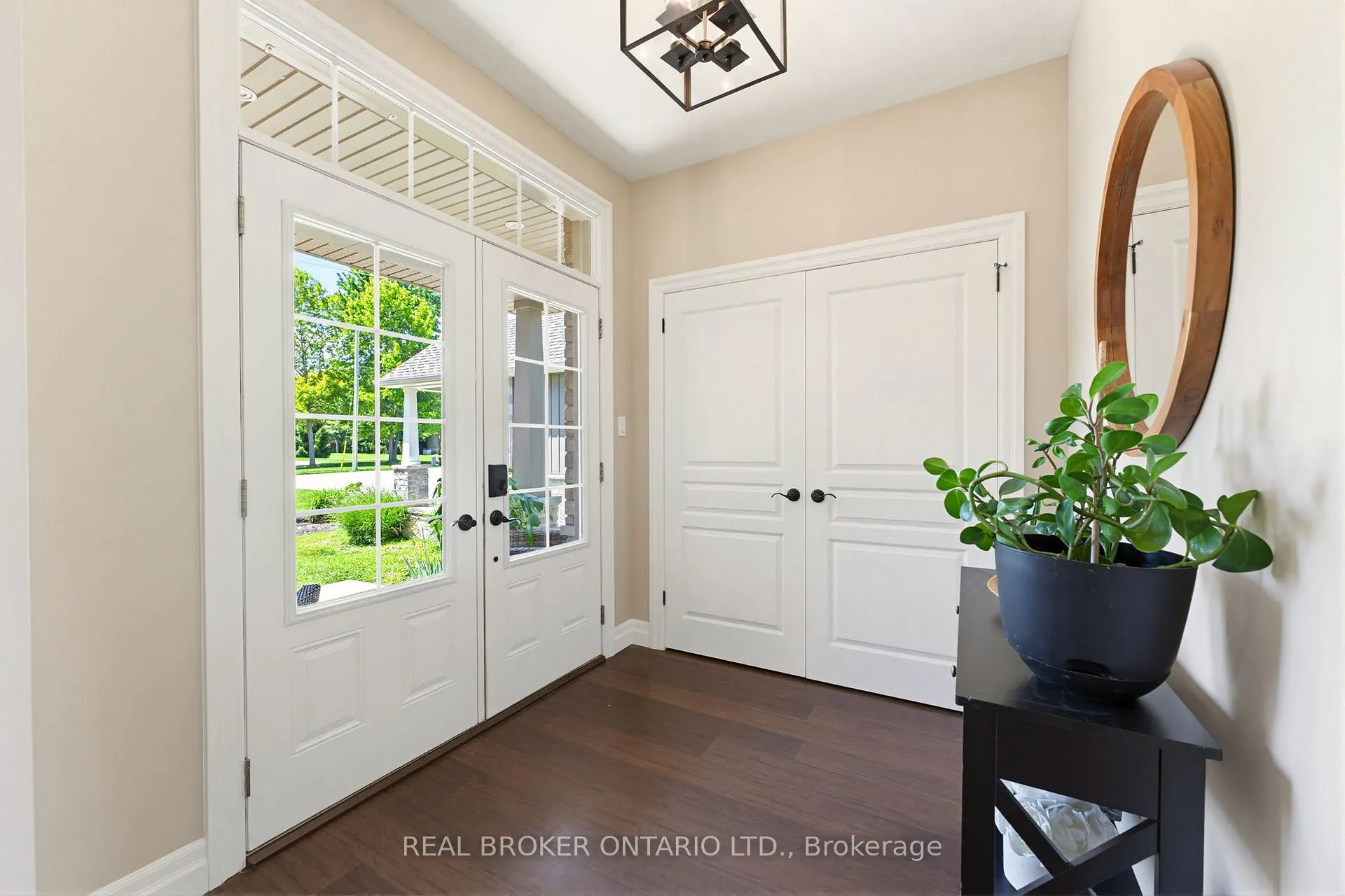Photo 3 of 50 Cedar Street, Brant, Paris — HOMEH