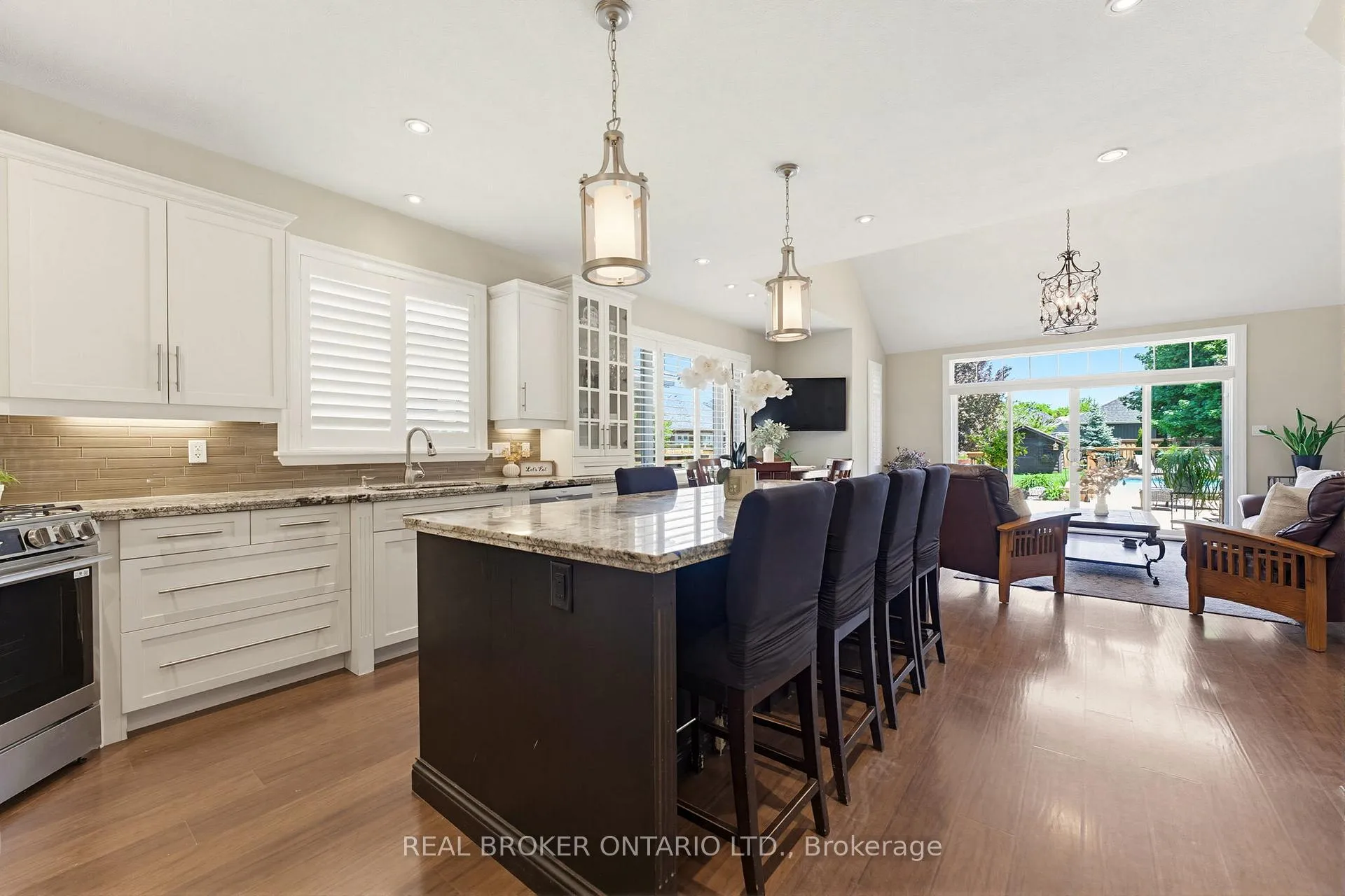 Photo 4 of 50 Cedar Street, Brant, Paris — HOMEH