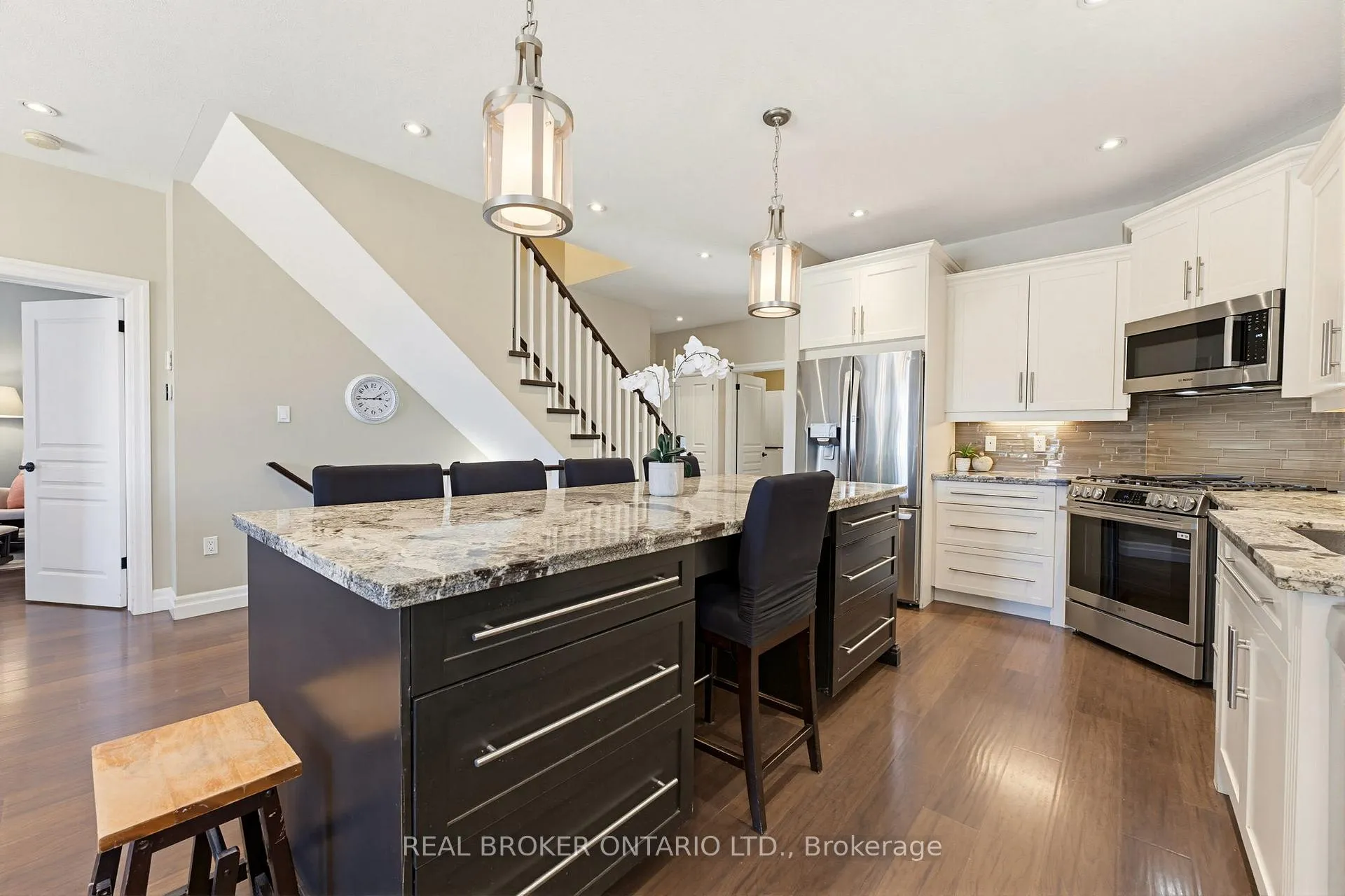 Photo 6 of 50 Cedar Street, Brant, Paris — HOMEH