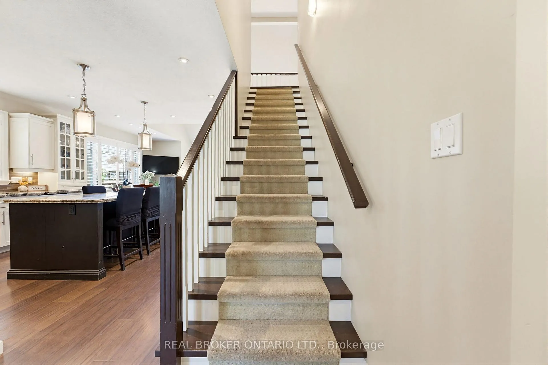 Photo 17 of 50 Cedar Street, Brant, Paris — HOMEH