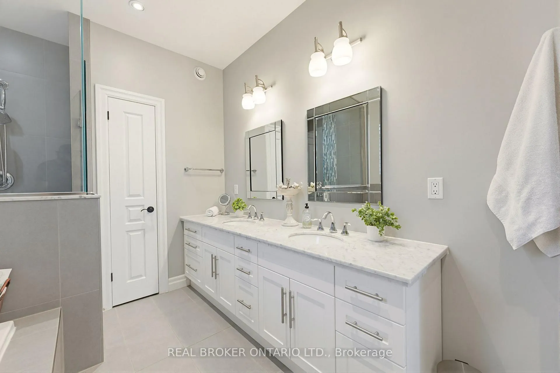 Photo 21 of 50 Cedar Street, Brant, Paris — HOMEH