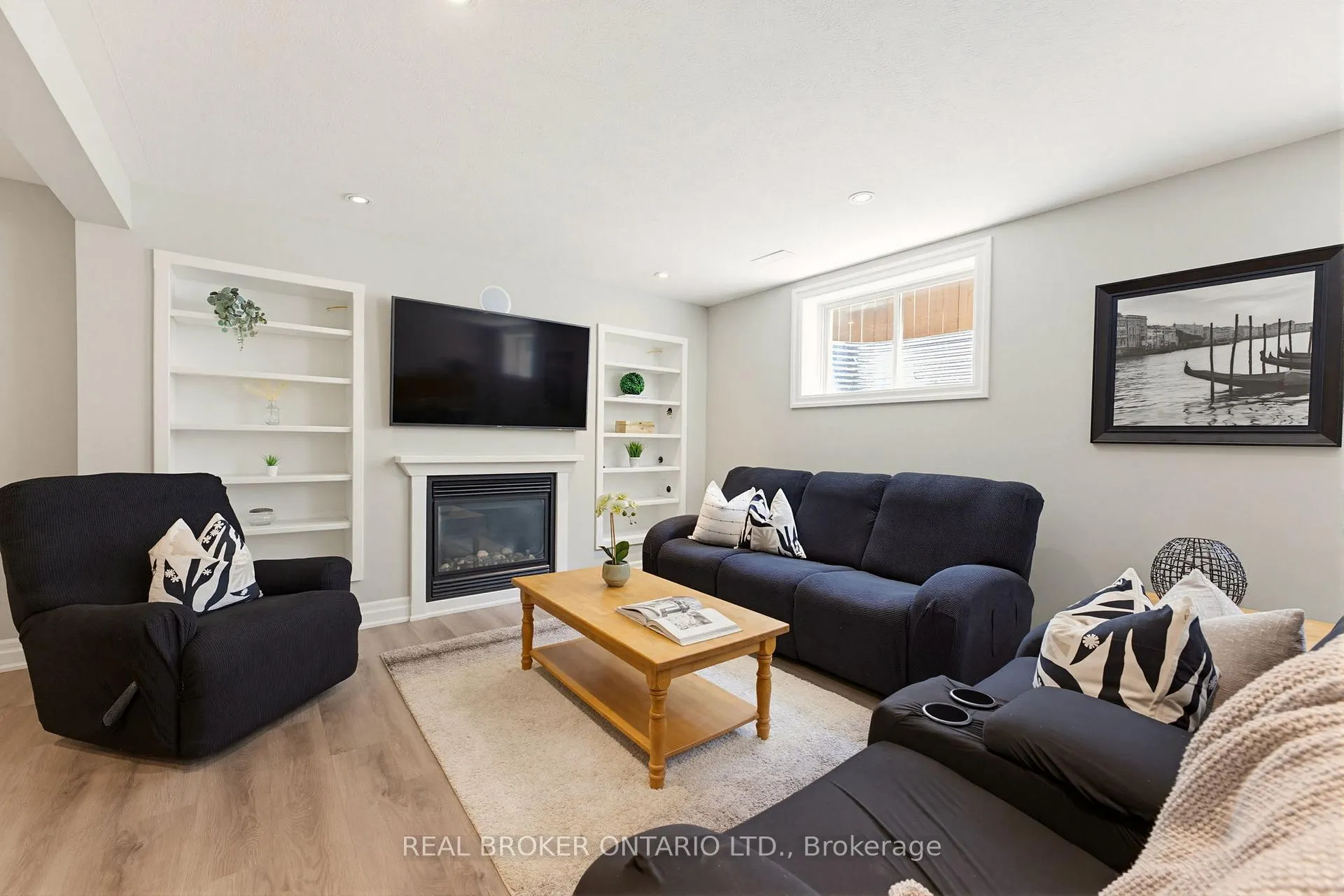 Photo 27 of 50 Cedar Street, Brant, Paris — HOMEH