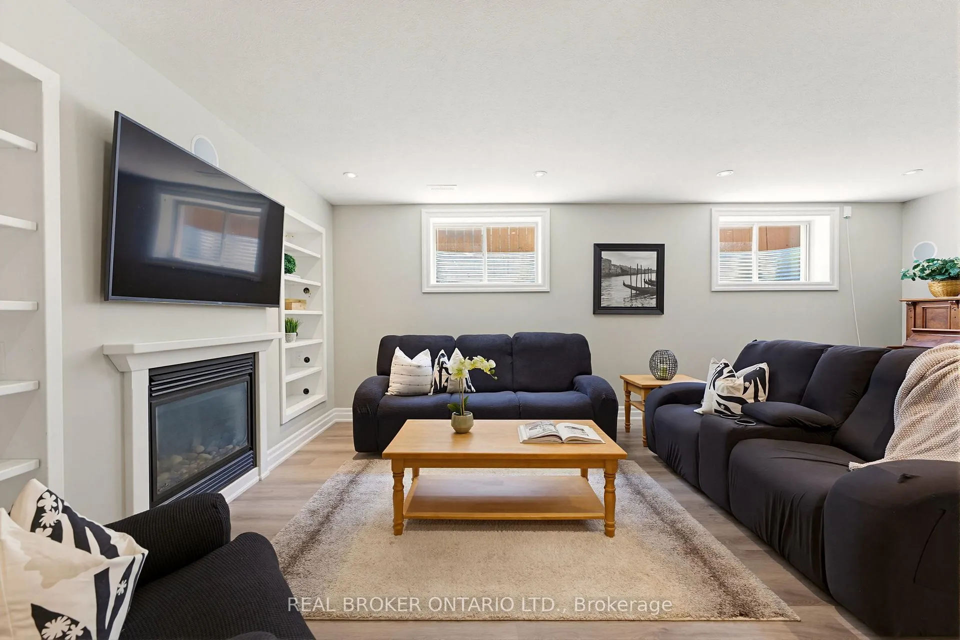 Photo 28 of 50 Cedar Street, Brant, Paris — HOMEH