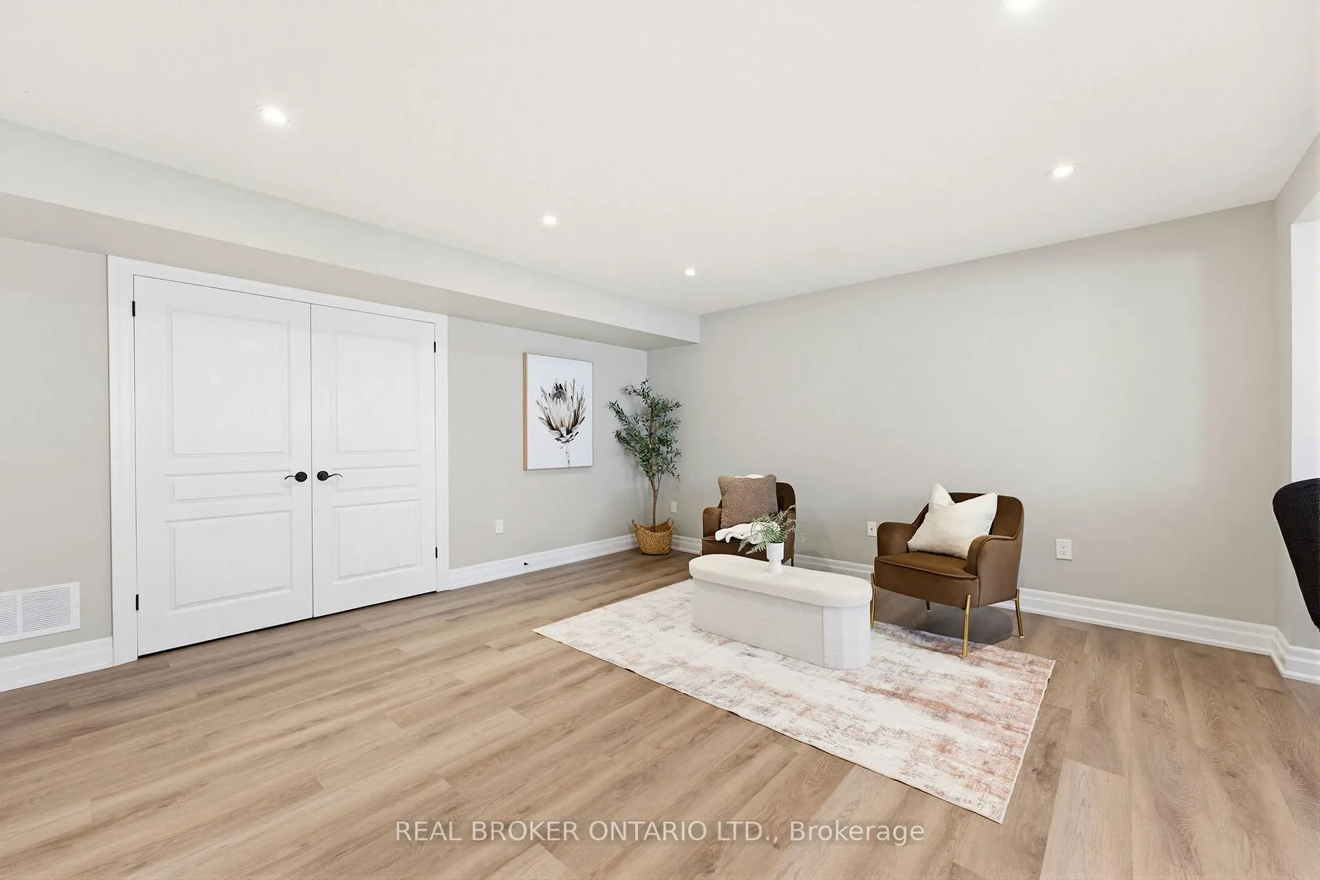 Photo 29 of 50 Cedar Street, Brant, Paris — HOMEH