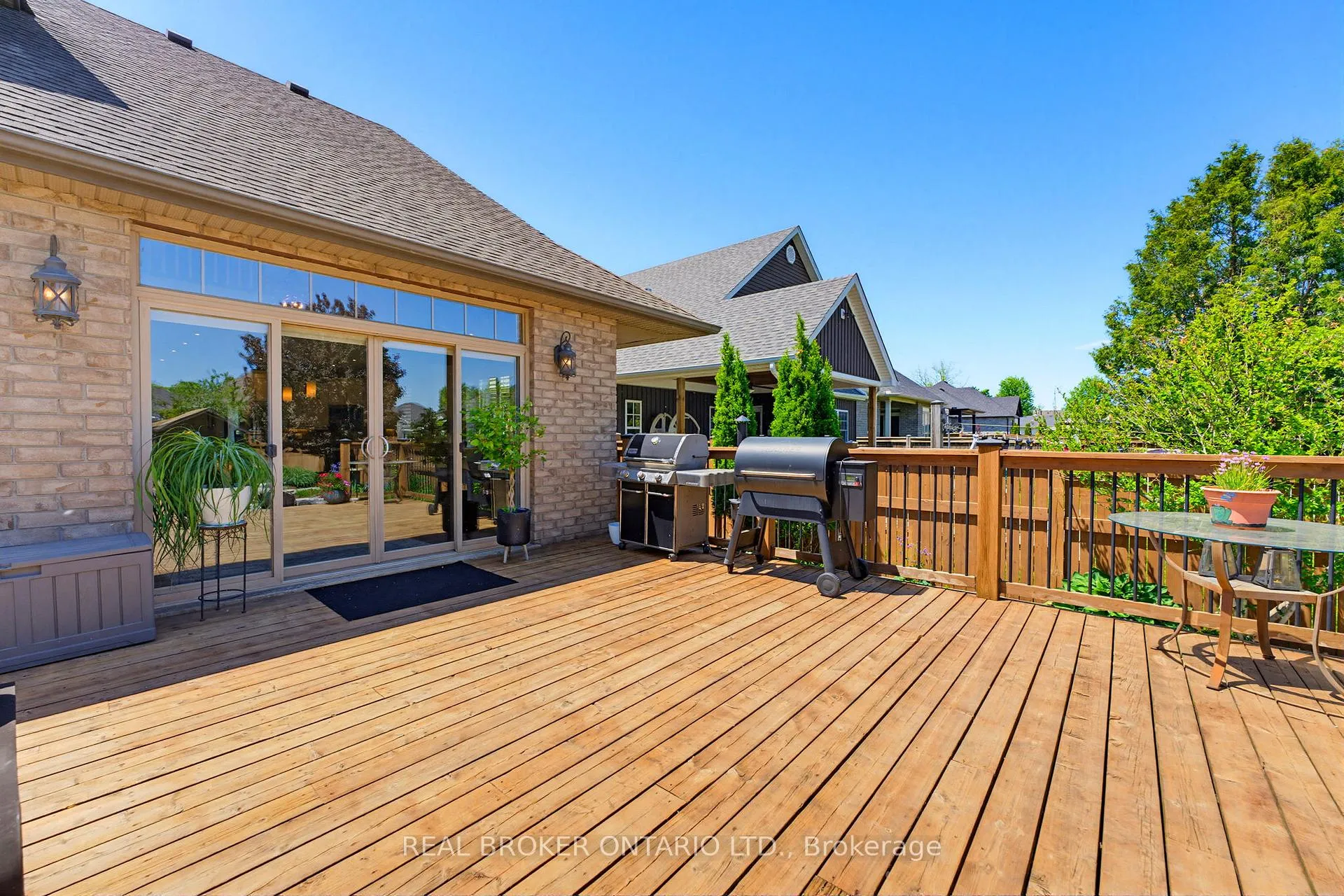 Photo 32 of 50 Cedar Street, Brant, Paris — HOMEH