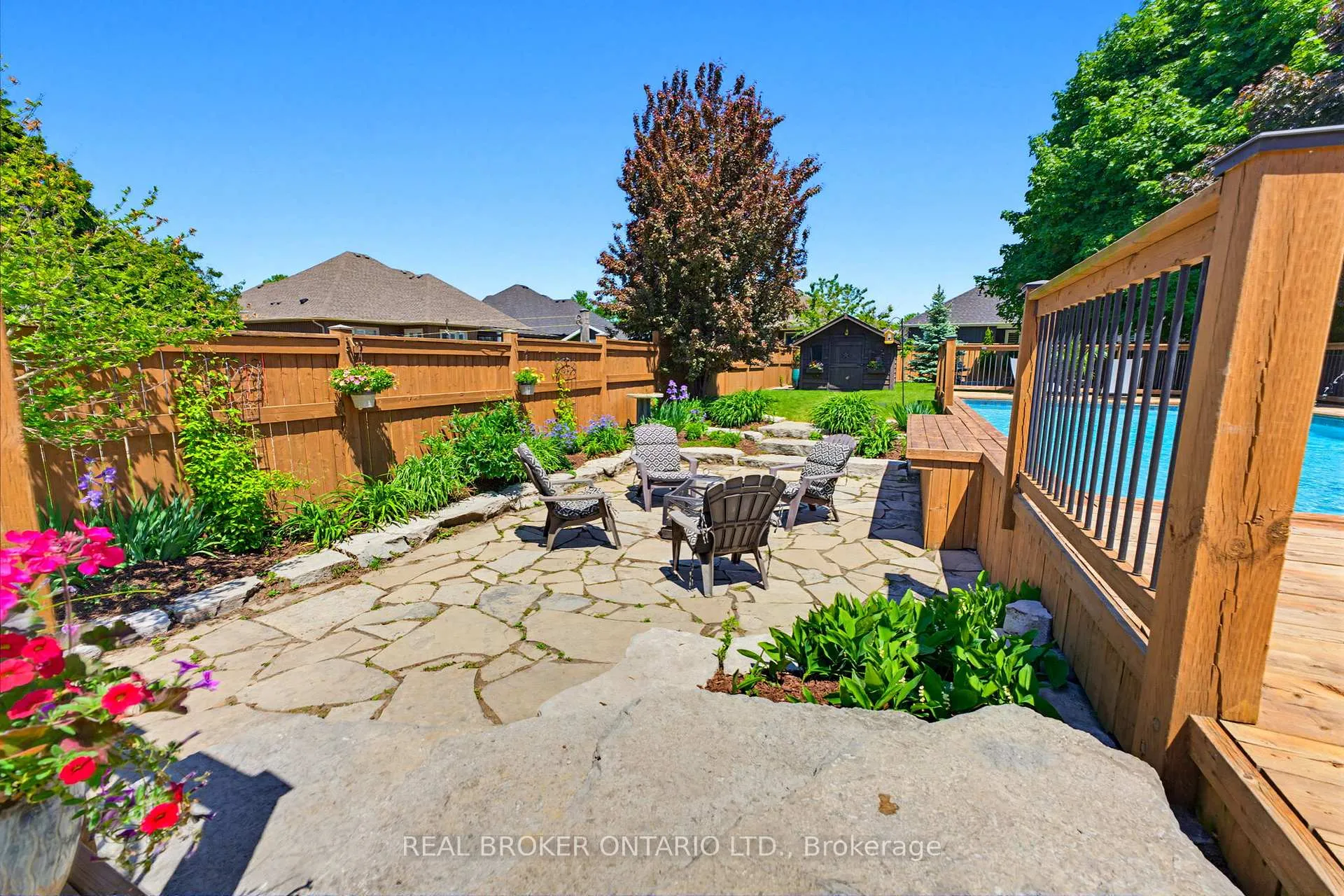 Photo 40 of 50 Cedar Street, Brant, Paris — HOMEH