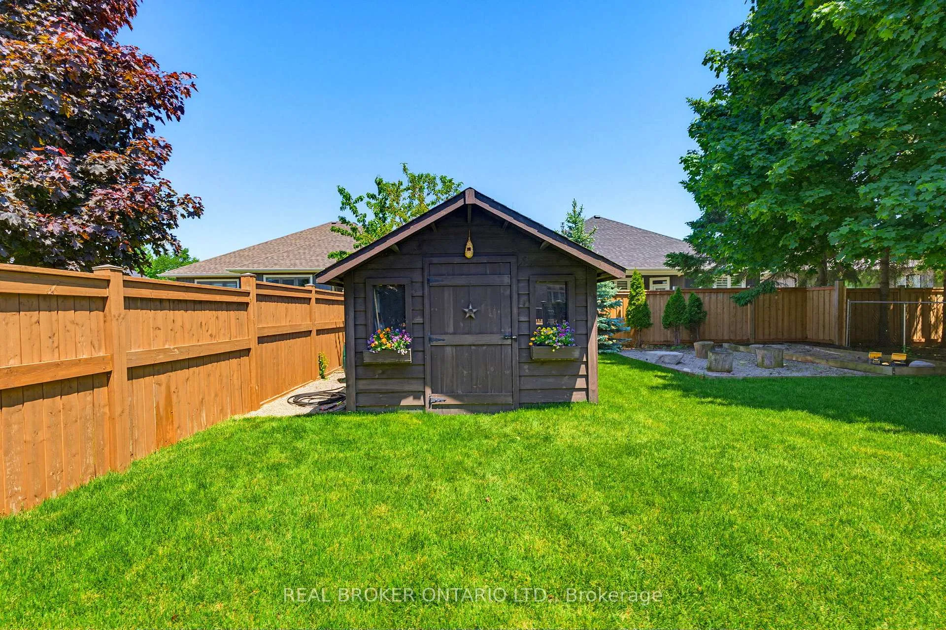 Photo 41 of 50 Cedar Street, Brant, Paris — HOMEH