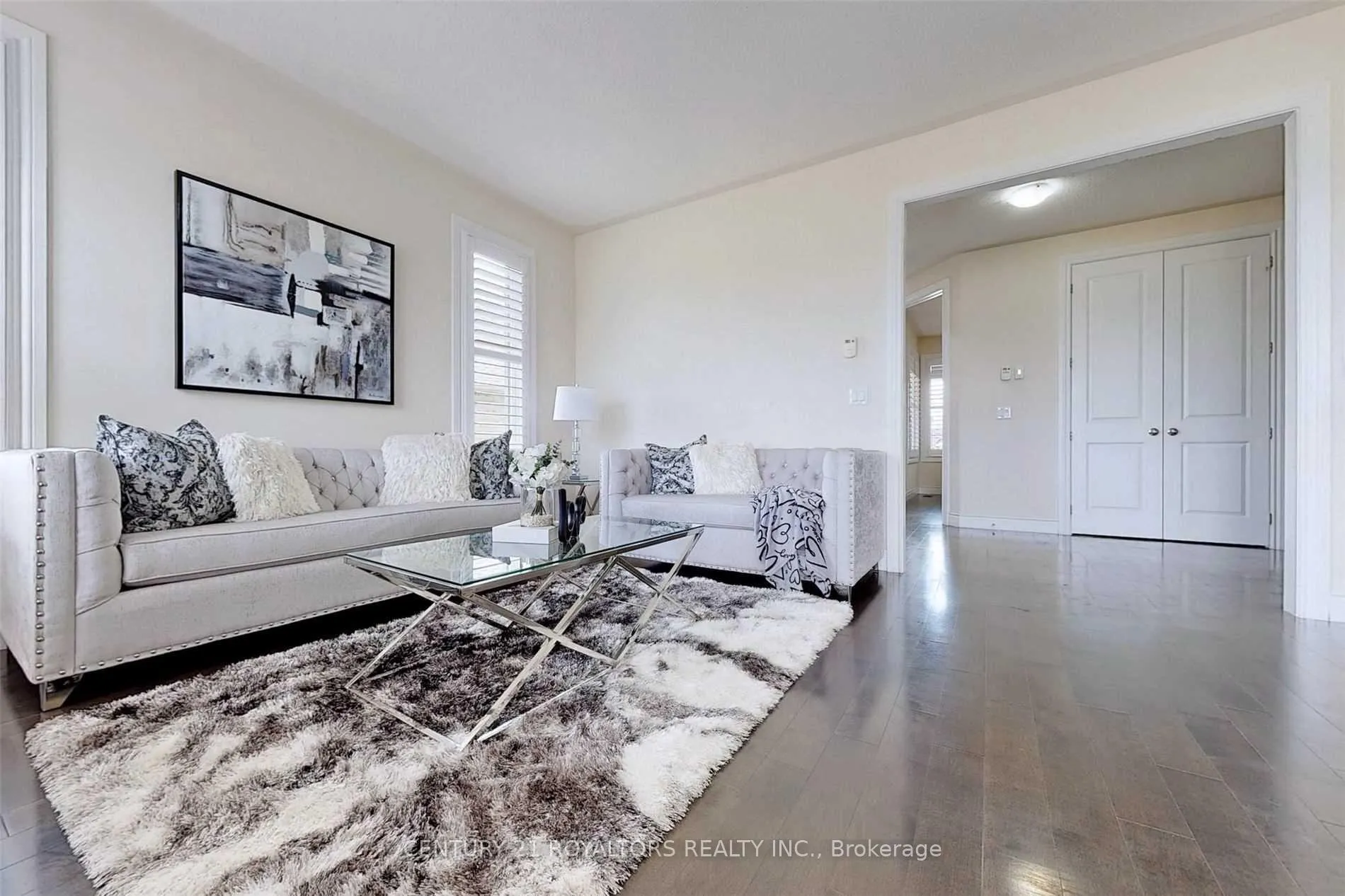 Photo 3 of 1572 Cahill Drive, Peterborough, Otonabee Ward 1 — HOMEH