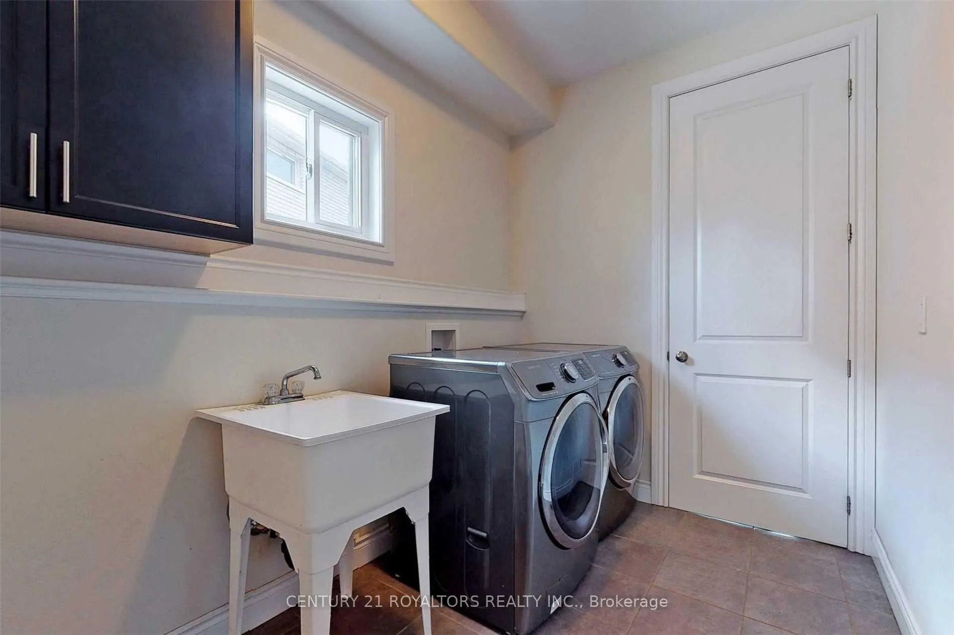 Photo 18 of 1572 Cahill Drive, Peterborough, Otonabee Ward 1 — HOMEH