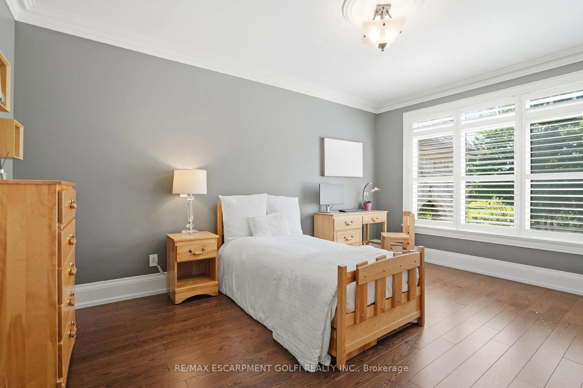 Photo 27 of 2319 Kilbride Street, Burlington, Rural Burlington — HOMEH