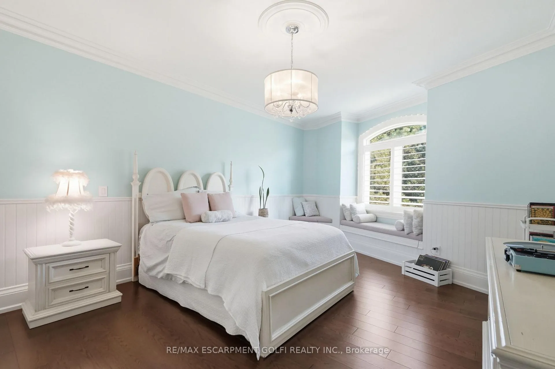 Photo 30 of 2319 Kilbride Street, Burlington, Rural Burlington — HOMEH