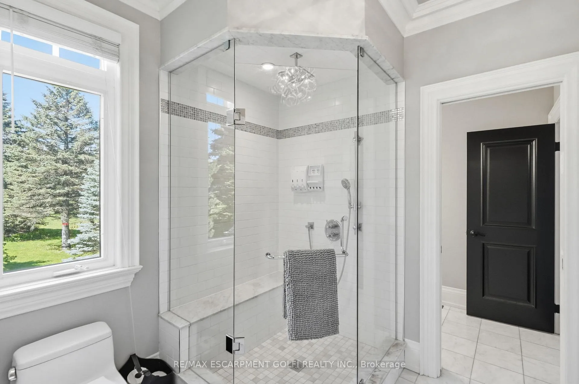 Photo 32 of 2319 Kilbride Street, Burlington, Rural Burlington — HOMEH