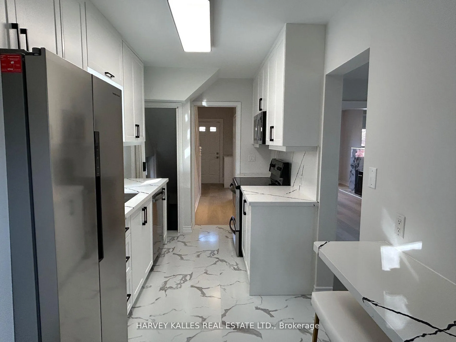 Photo 5 of 207 Old Orchard Grove, Toronto, Lawrence Park North — HOMEH