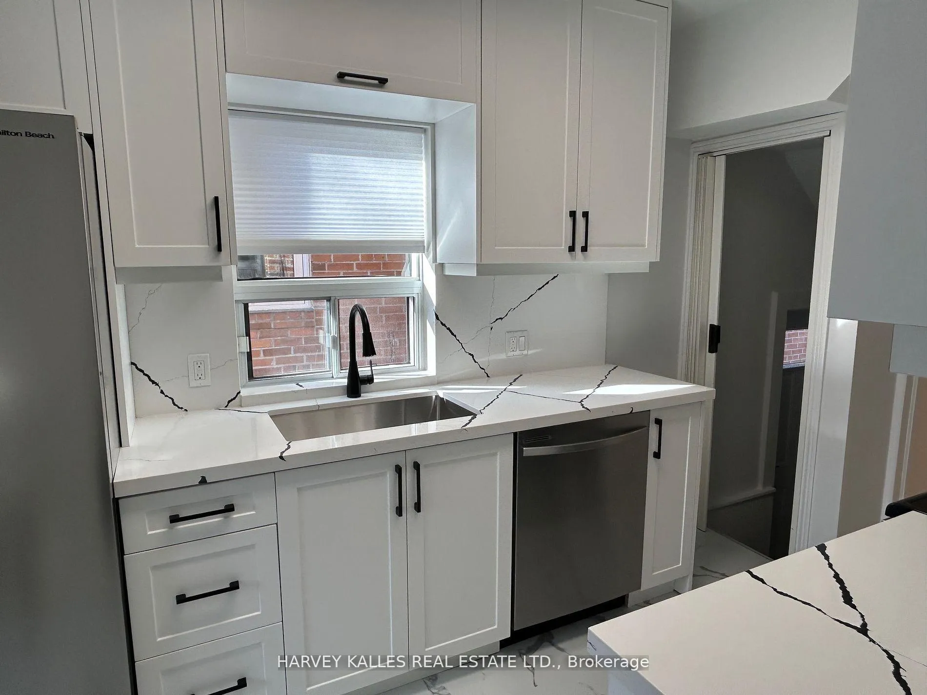 Photo 6 of 207 Old Orchard Grove, Toronto, Lawrence Park North — HOMEH