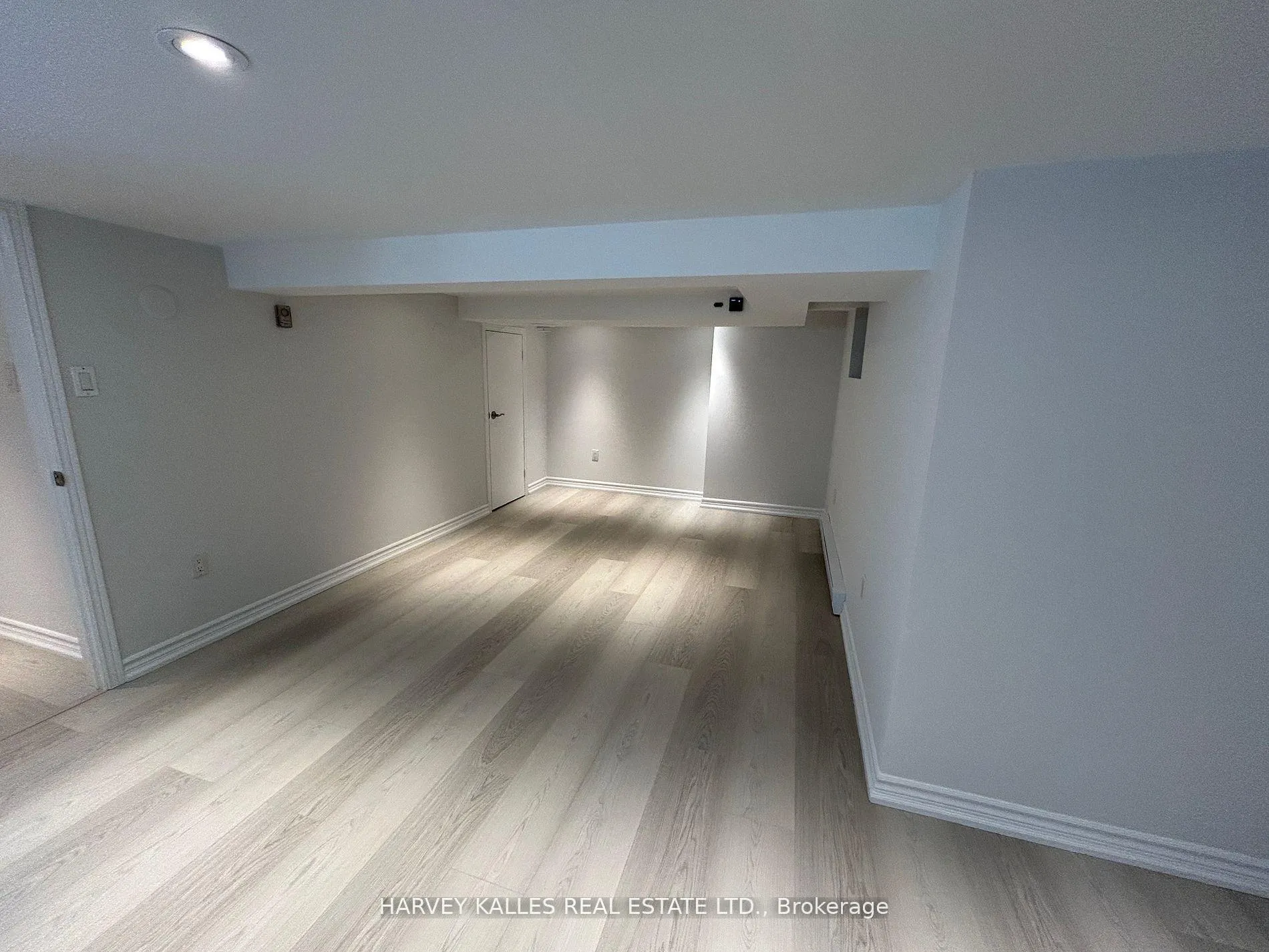 Photo 9 of 207 Old Orchard Grove, Toronto, Lawrence Park North — HOMEH
