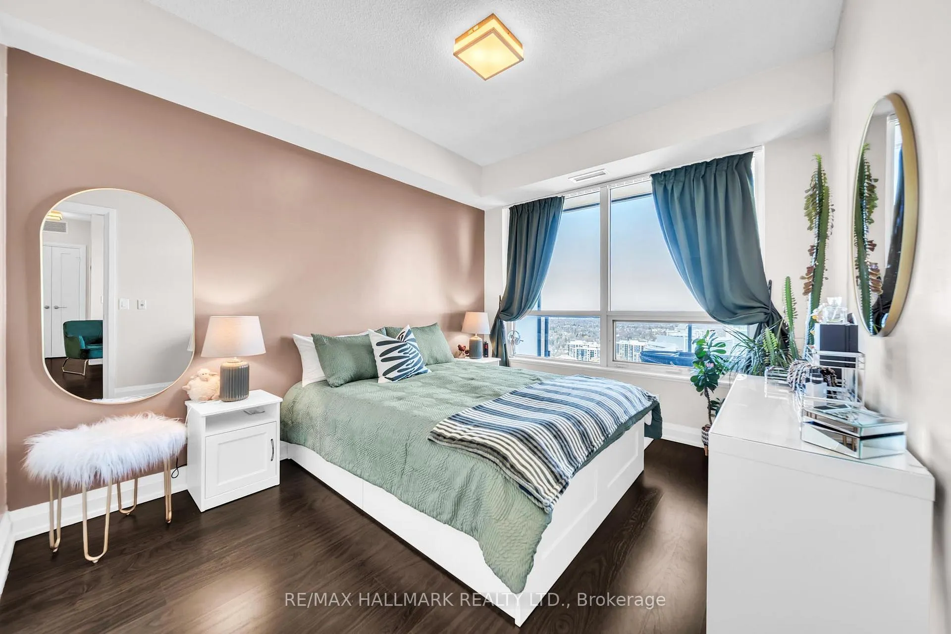 Photo 8 of Unit 4022, 5 Sheppard Avenue E, North York, Willowdale East — HOMEH