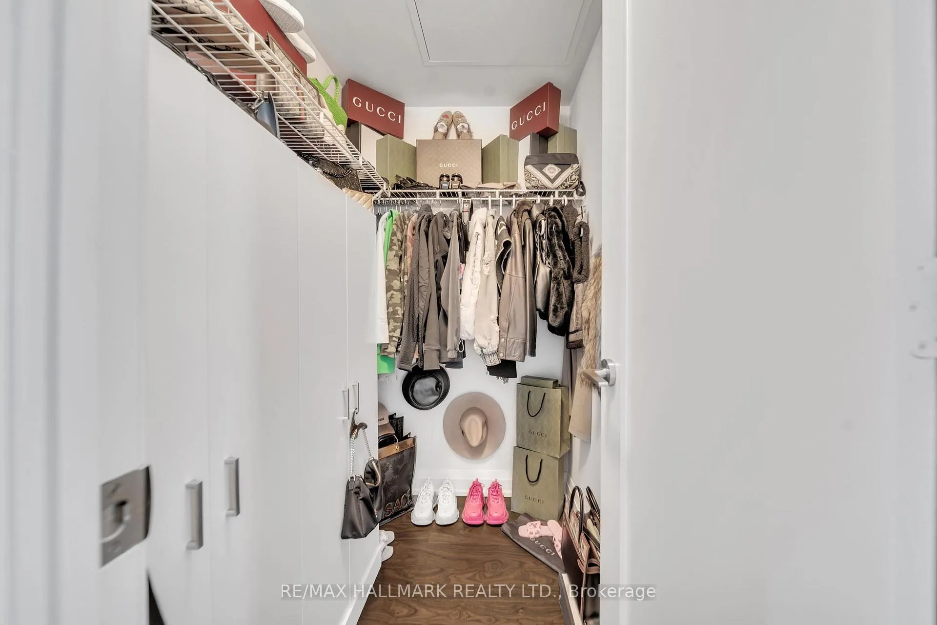 Photo 9 of Unit 4022, 5 Sheppard Avenue E, North York, Willowdale East — HOMEH