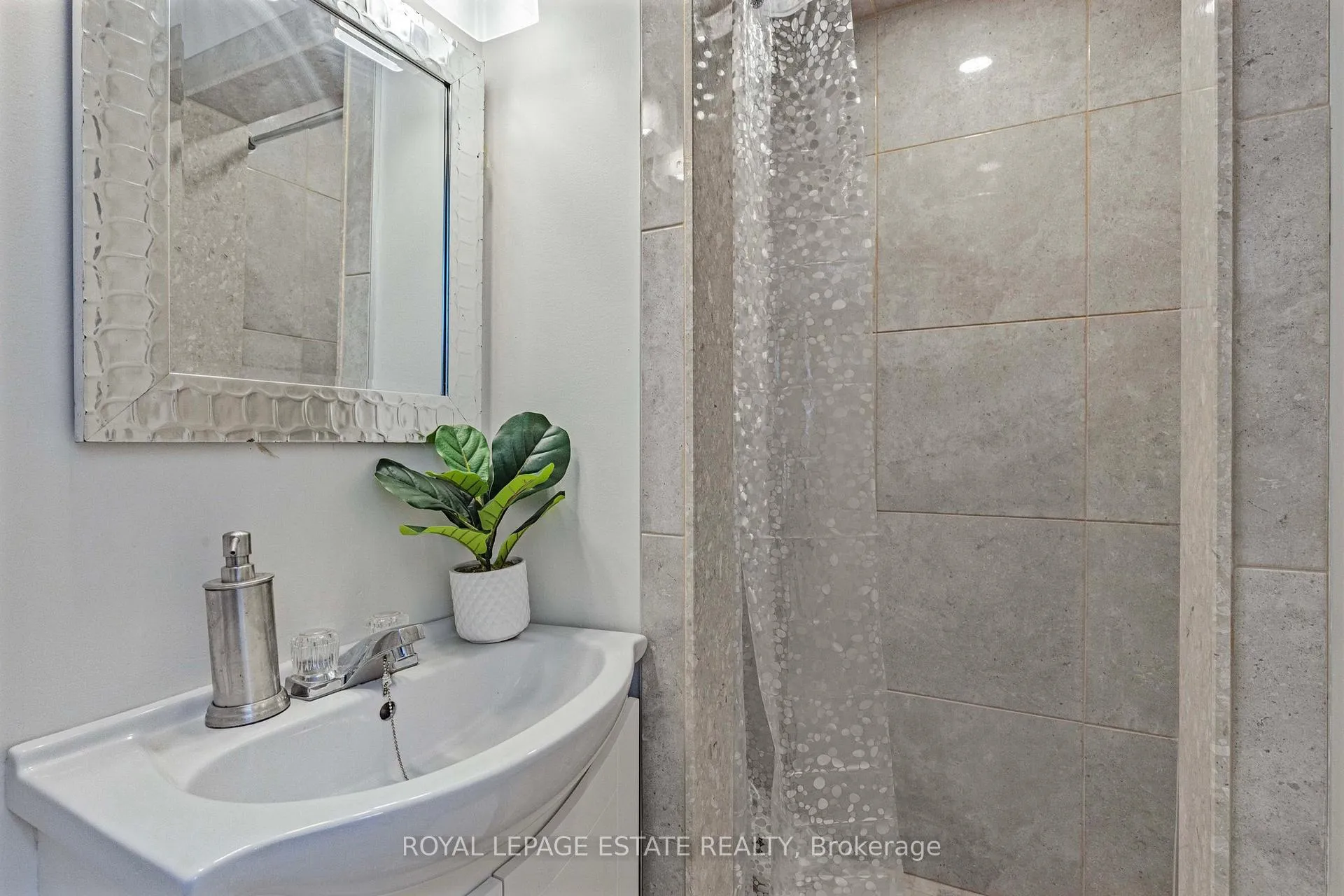 Photo 10 of 2233 North Orr Lake Road, Springwater, Rural Springwater — HOMEH
