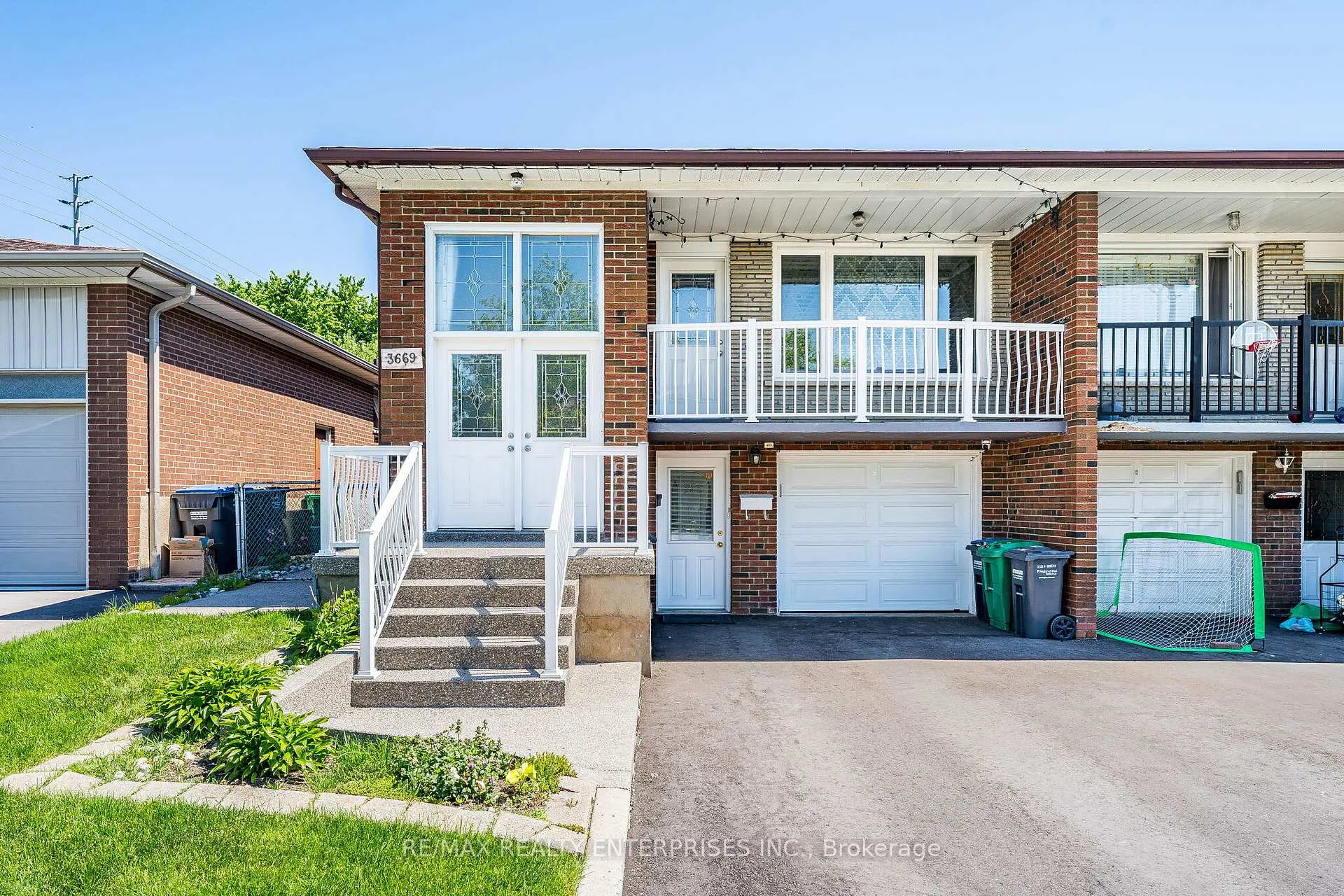 Front of 3669 Molly Avenue