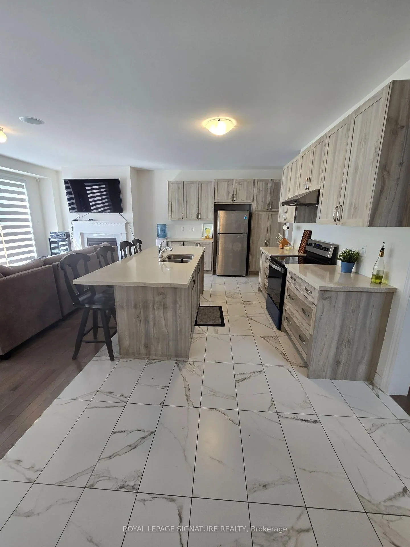 Photo 10 of 30 Spinland Street, Caledon, Rural Caledon — HOMEH