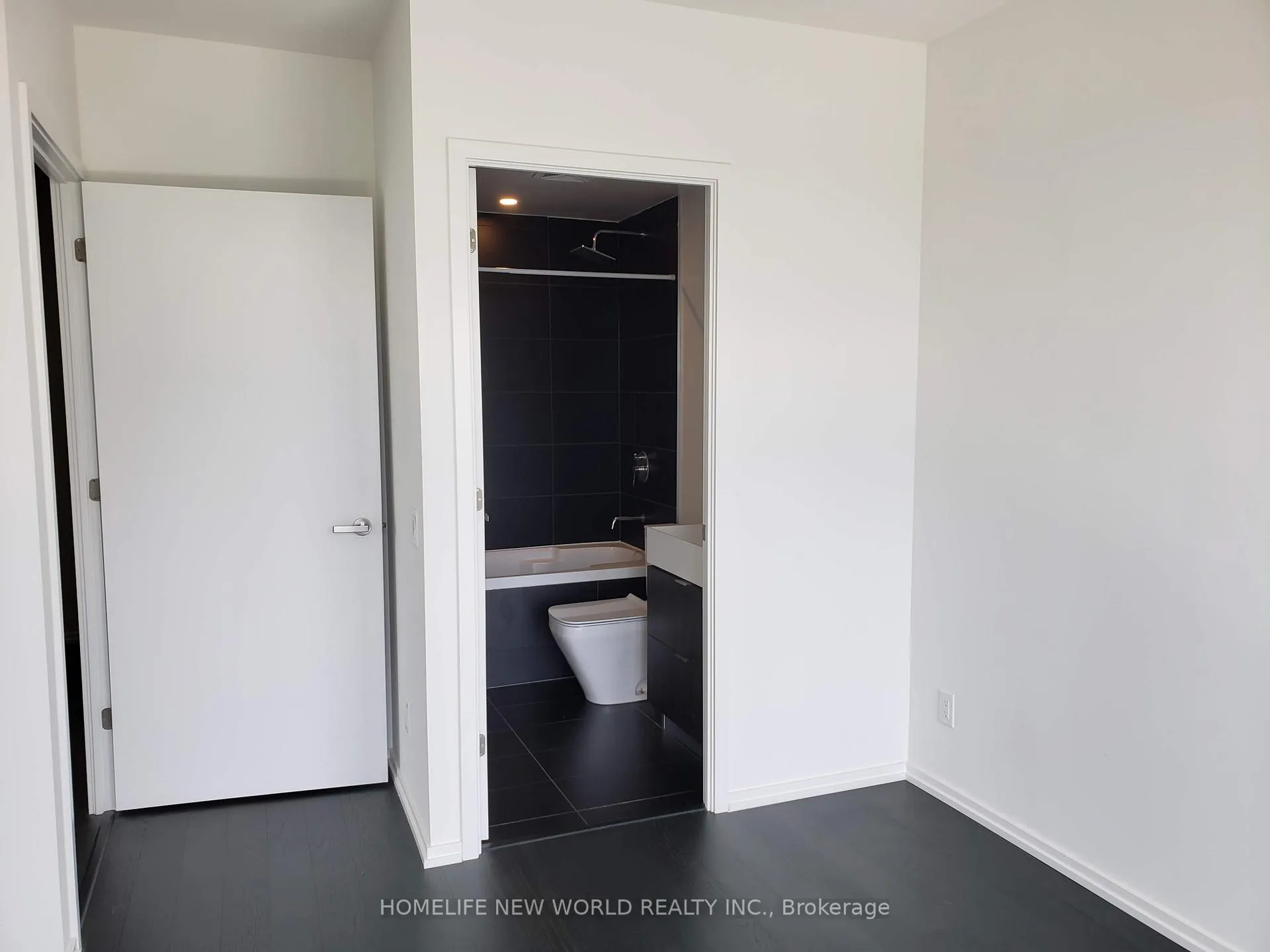 Photo 9 of Unit 1104, 5 Soudan Avenue, Toronto, Mount Pleasant West — HOMEH