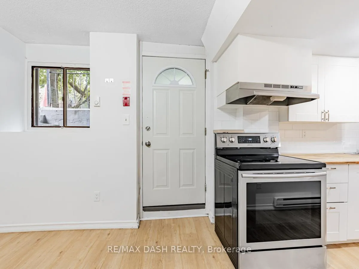 Photo 5 of Unit B2, 663 Huron Street, Toronto, The Annex — HOMEH