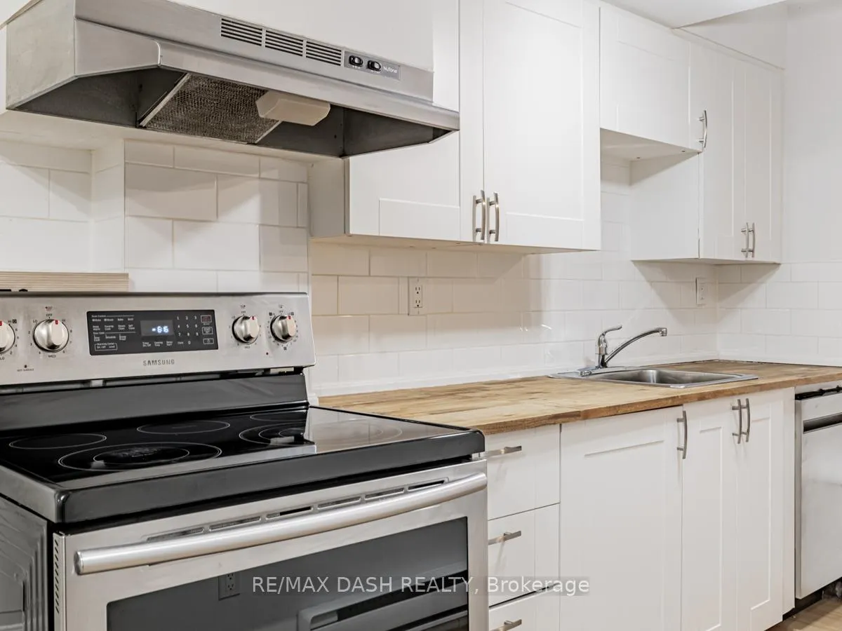 Photo 8 of Unit B2, 663 Huron Street, Toronto, The Annex — HOMEH