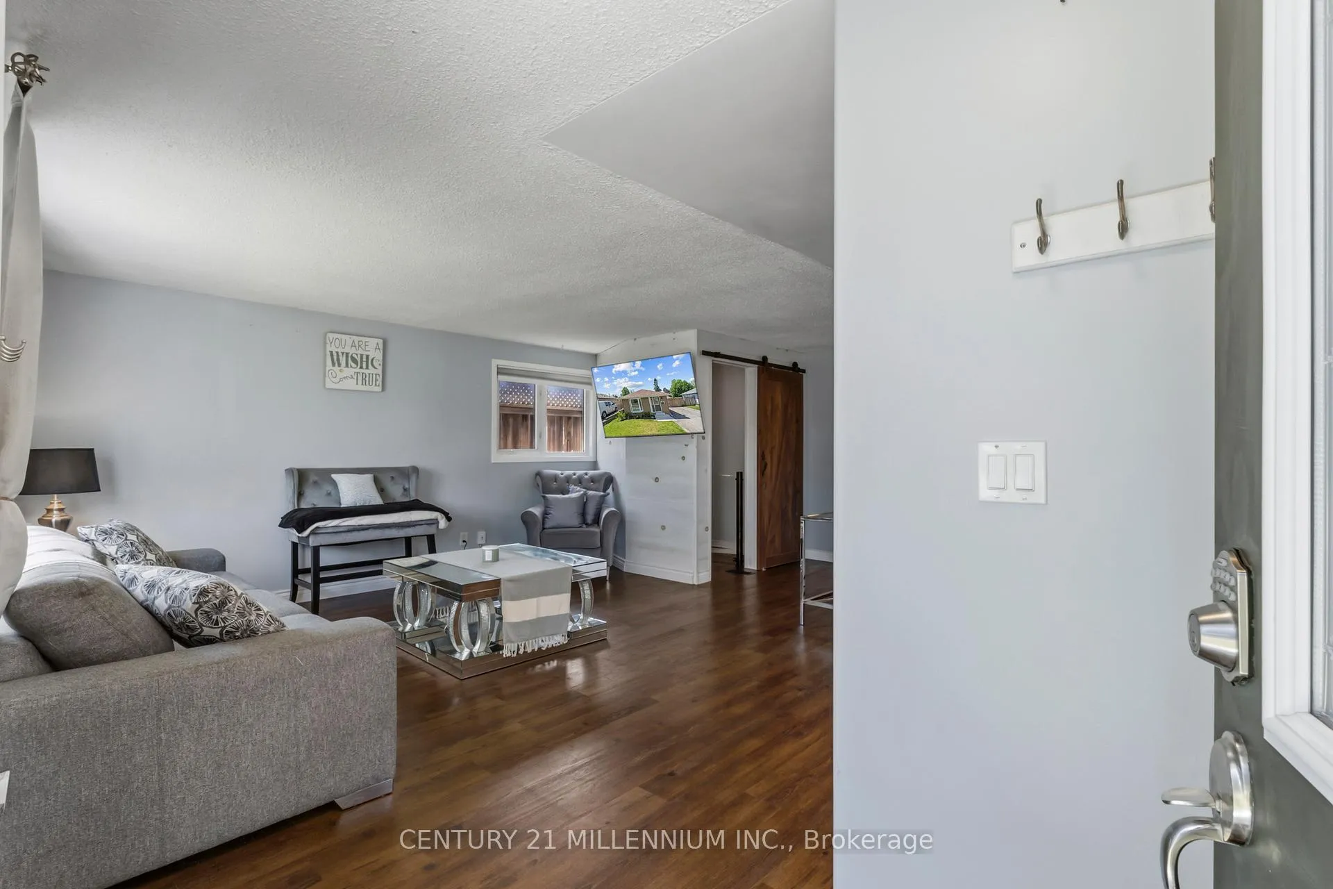 Photo 5 of 796 Grandview Drive, Oshawa, Donevan — HOMEH