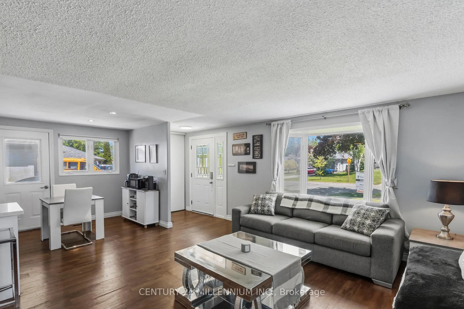 Photo 9 of 796 Grandview Drive, Oshawa, Donevan — HOMEH