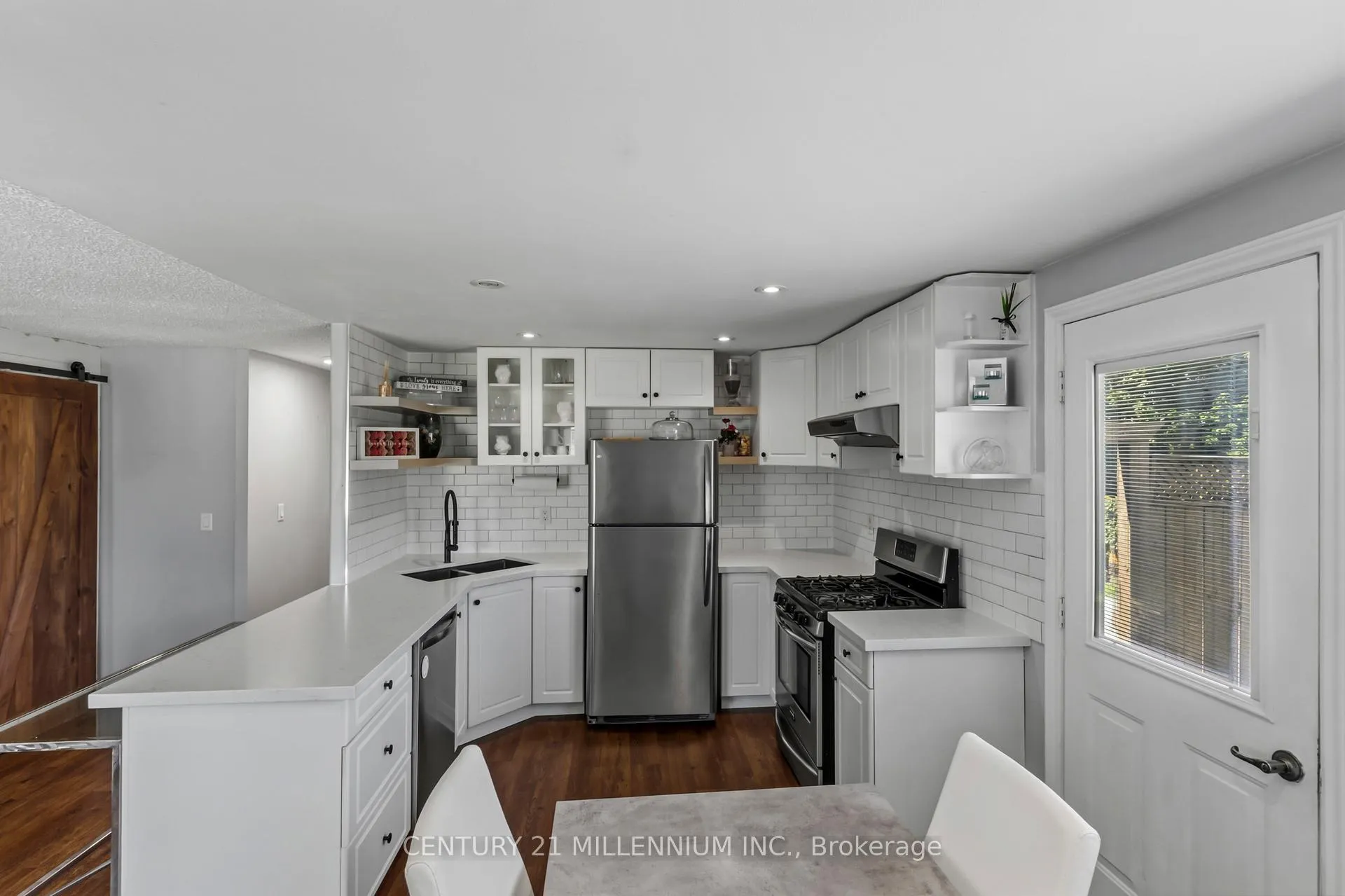 Photo 15 of 796 Grandview Drive, Oshawa, Donevan — HOMEH