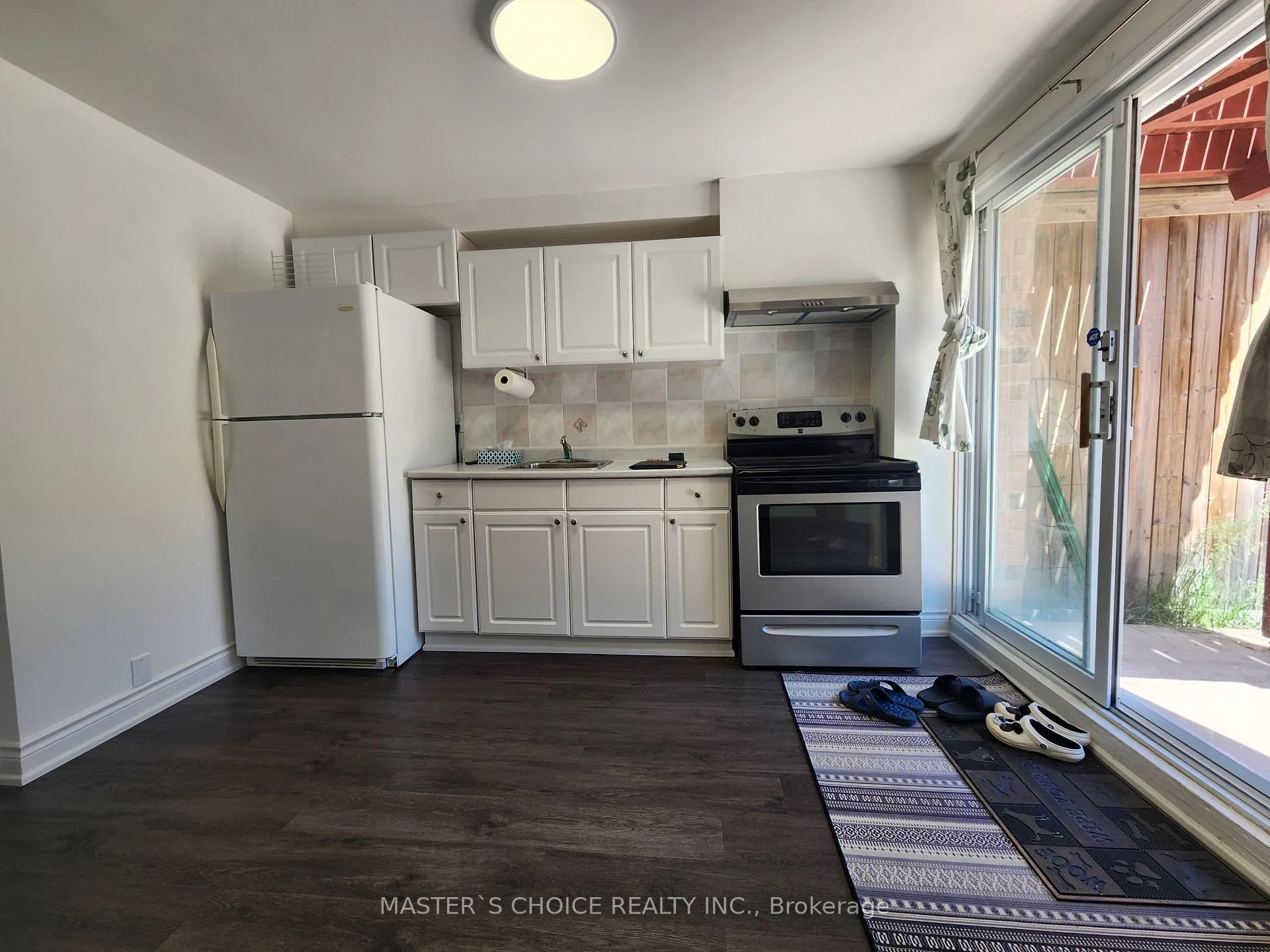 Photo 2 of Unit Bsmt, 82 Bellagio Crescent, Vaughan, Patterson — HOMEH