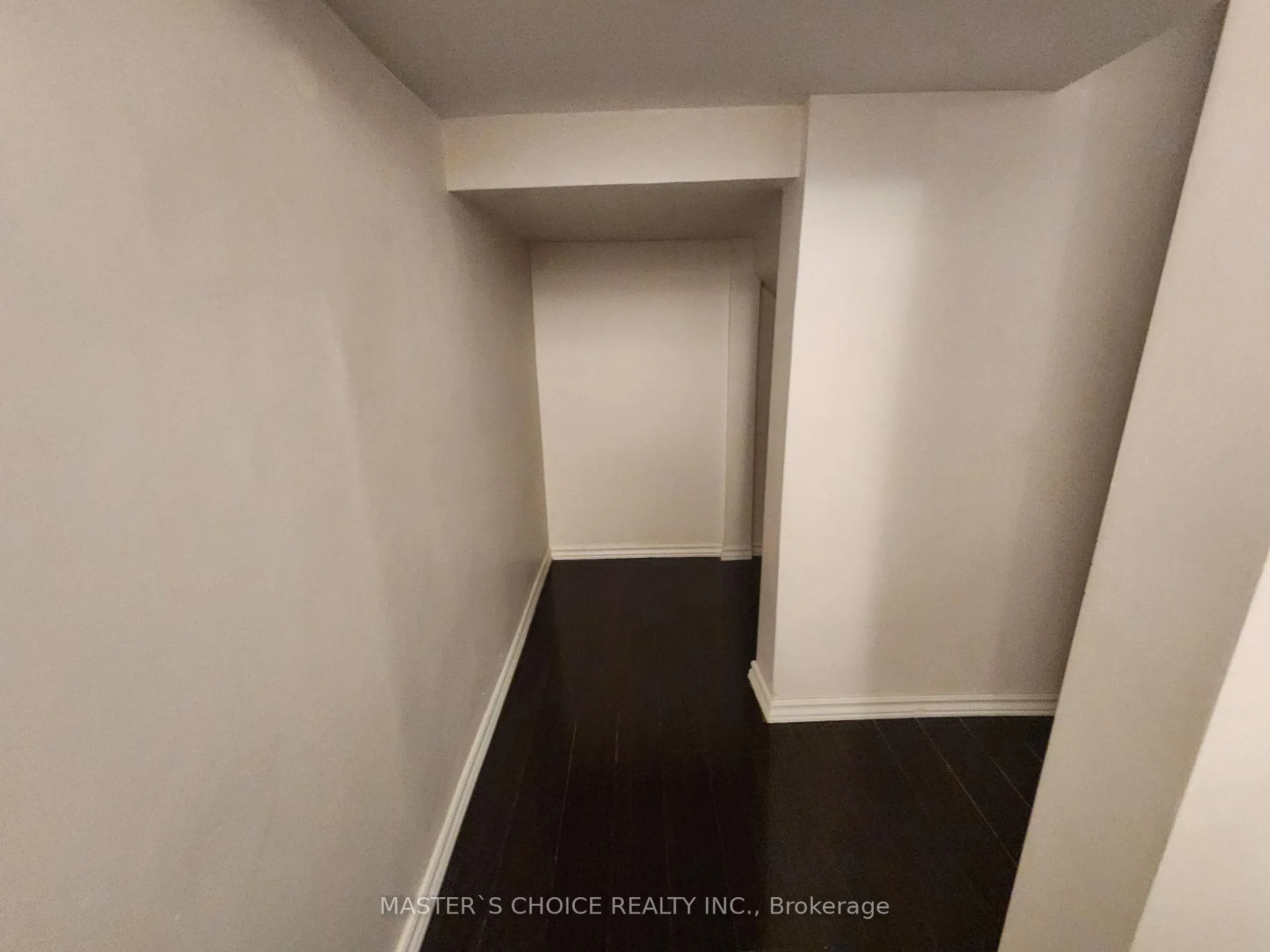 Photo 10 of Unit Bsmt, 82 Bellagio Crescent, Vaughan, Patterson — HOMEH