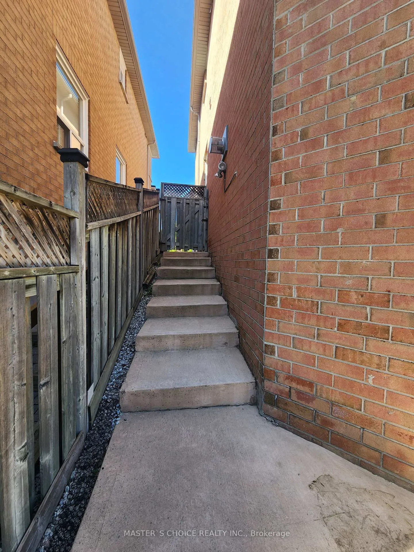 Photo 13 of Unit Bsmt, 82 Bellagio Crescent, Vaughan, Patterson — HOMEH