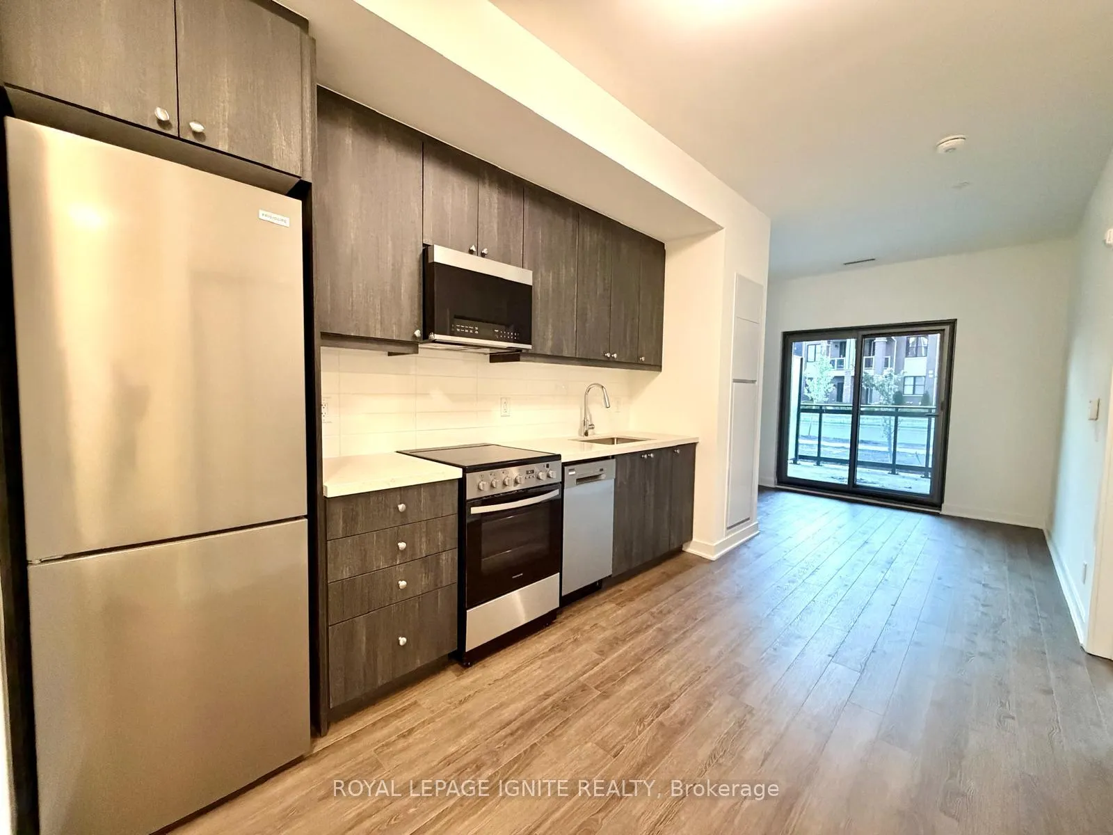 Photo 12 of Unit 113, 51 Clarington Boulevard, Clarington, Bowmanville — HOMEH