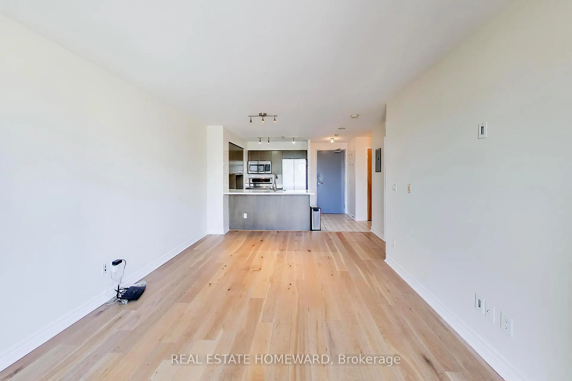 Photo 3 of Unit PH10, 255 Richmond Street E, Toronto, Moss Park — HOMEH
