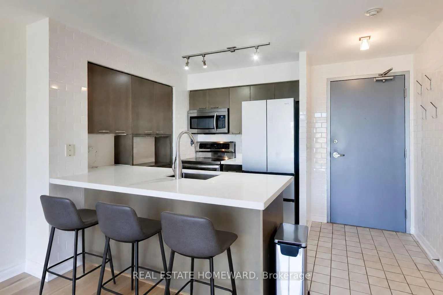 Photo 4 of Unit PH10, 255 Richmond Street E, Toronto, Moss Park — HOMEH