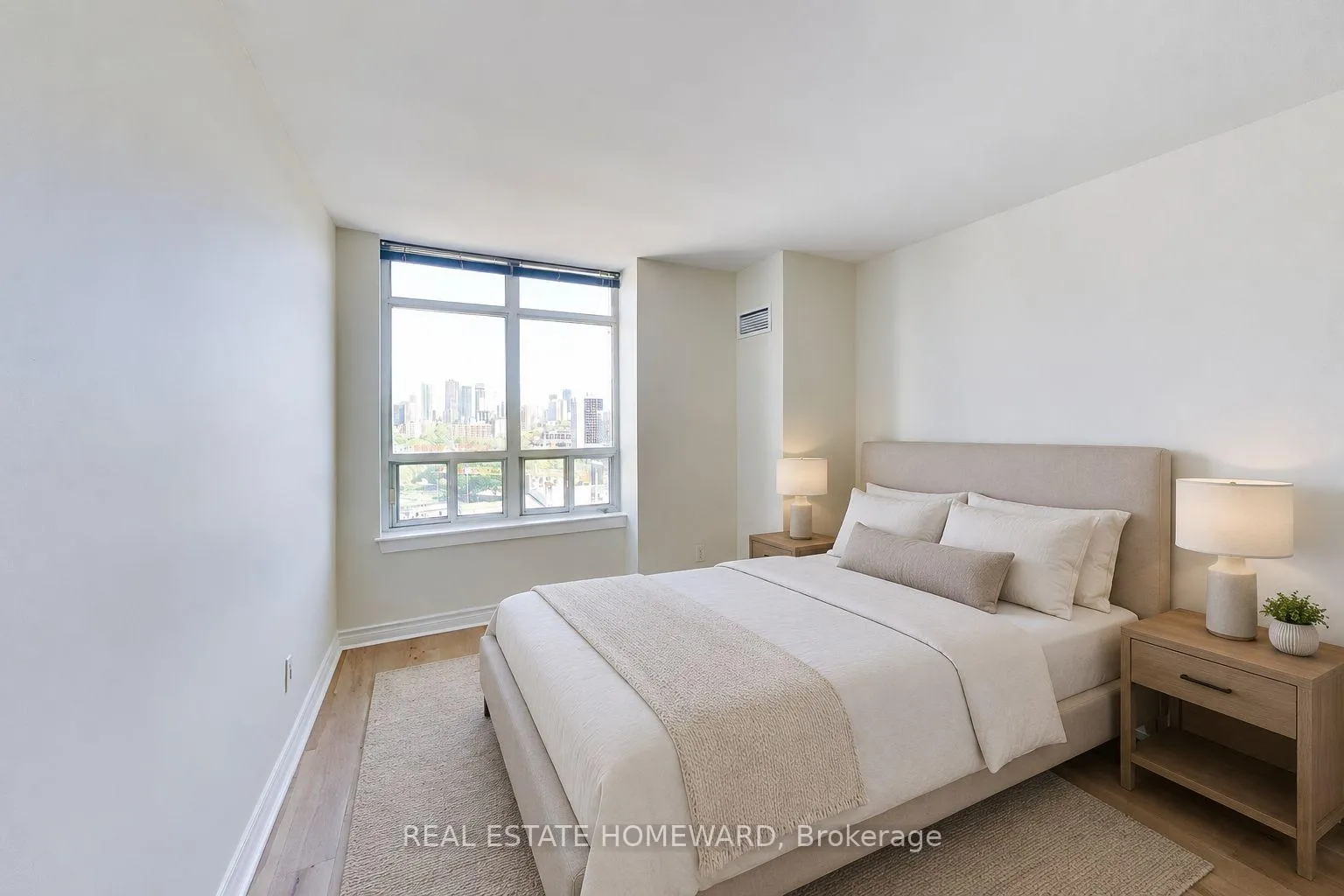 Photo 6 of Unit PH10, 255 Richmond Street E, Toronto, Moss Park — HOMEH