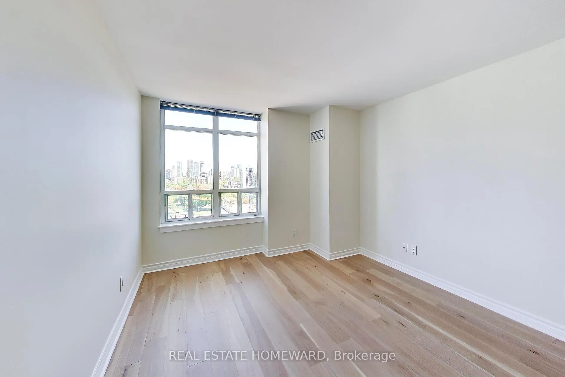 Photo 7 of Unit PH10, 255 Richmond Street E, Toronto, Moss Park — HOMEH